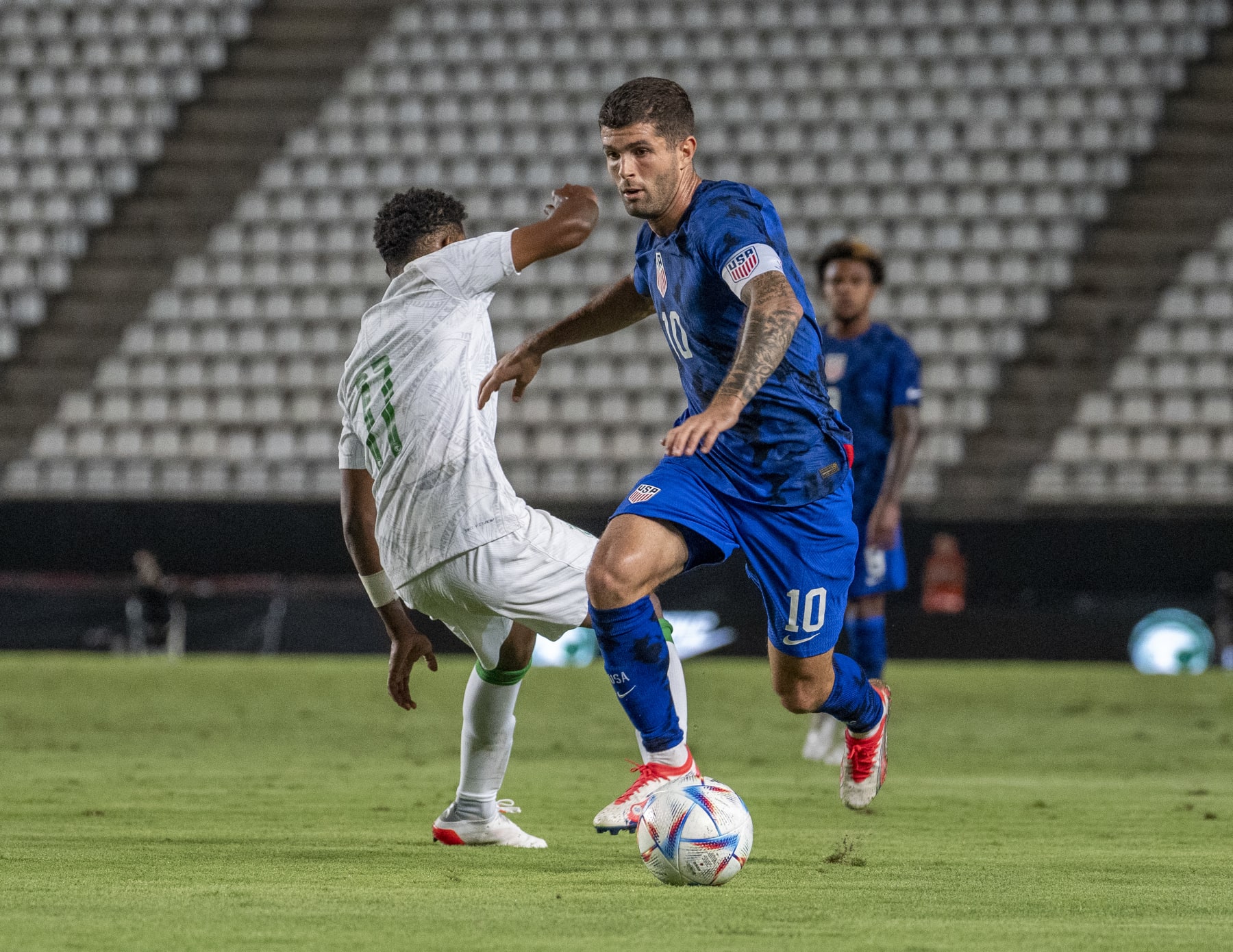 MURCIA, SPAIN - SEPTEMBER 27: Christian Pulisic #10 of the United States dribbles during a game between Saudi Arabia and USMNT at Estadio Nueva Condomina on September 27, 2022 in Murcia, Spain. (Photo by Brad Smith/ISI Photos/Getty Images)