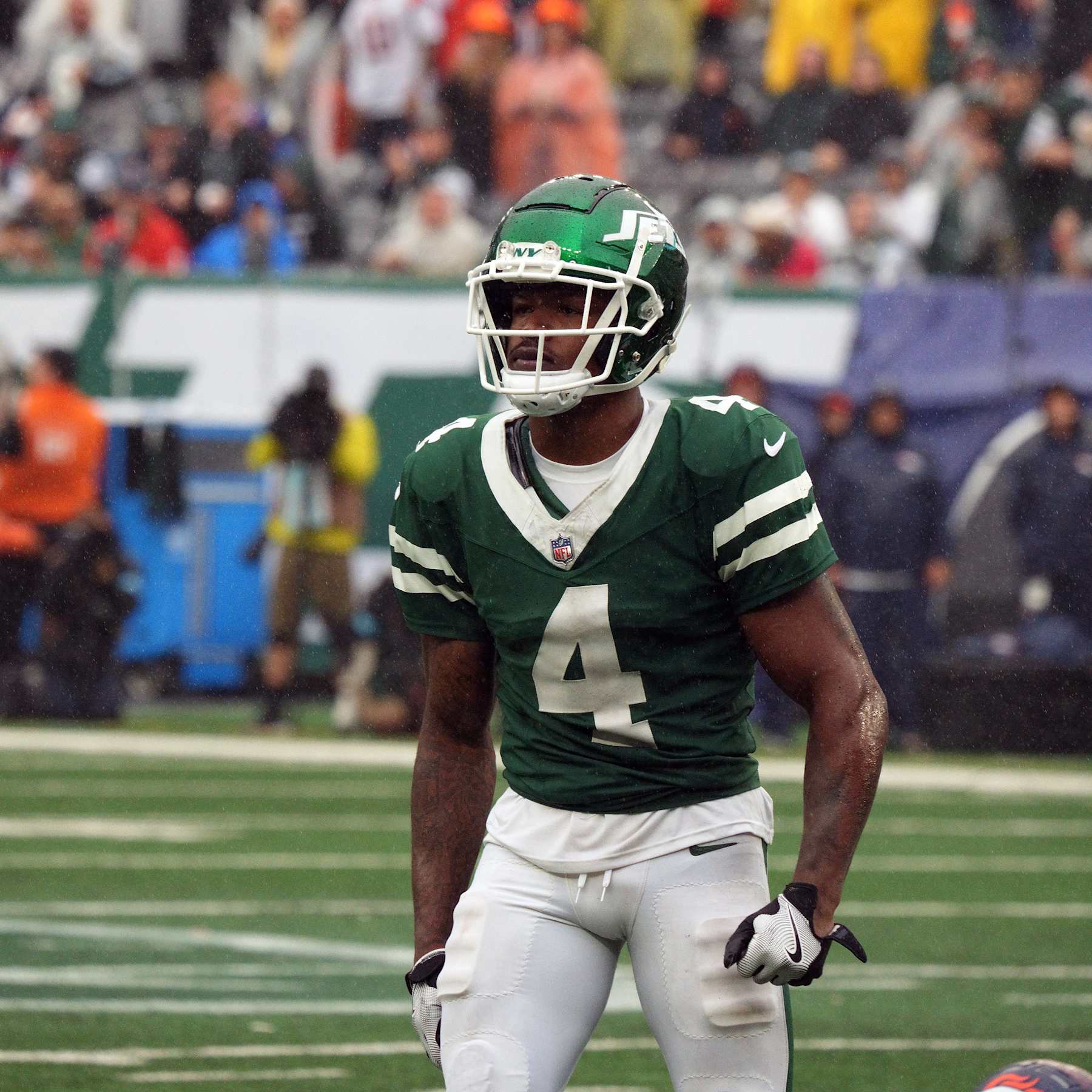 EAST RUTHERFORD, NEW JERSEY - SEPTEMBER 29: Cornerback D.J. Reed #4 of the New York Jets follows the action in the game between the Denver Broncos and the New York Jets at MetLife Stadium on September 29, 2024 in East Rutherford, New Jersey. (Photo by Al Pereira/Getty Images)