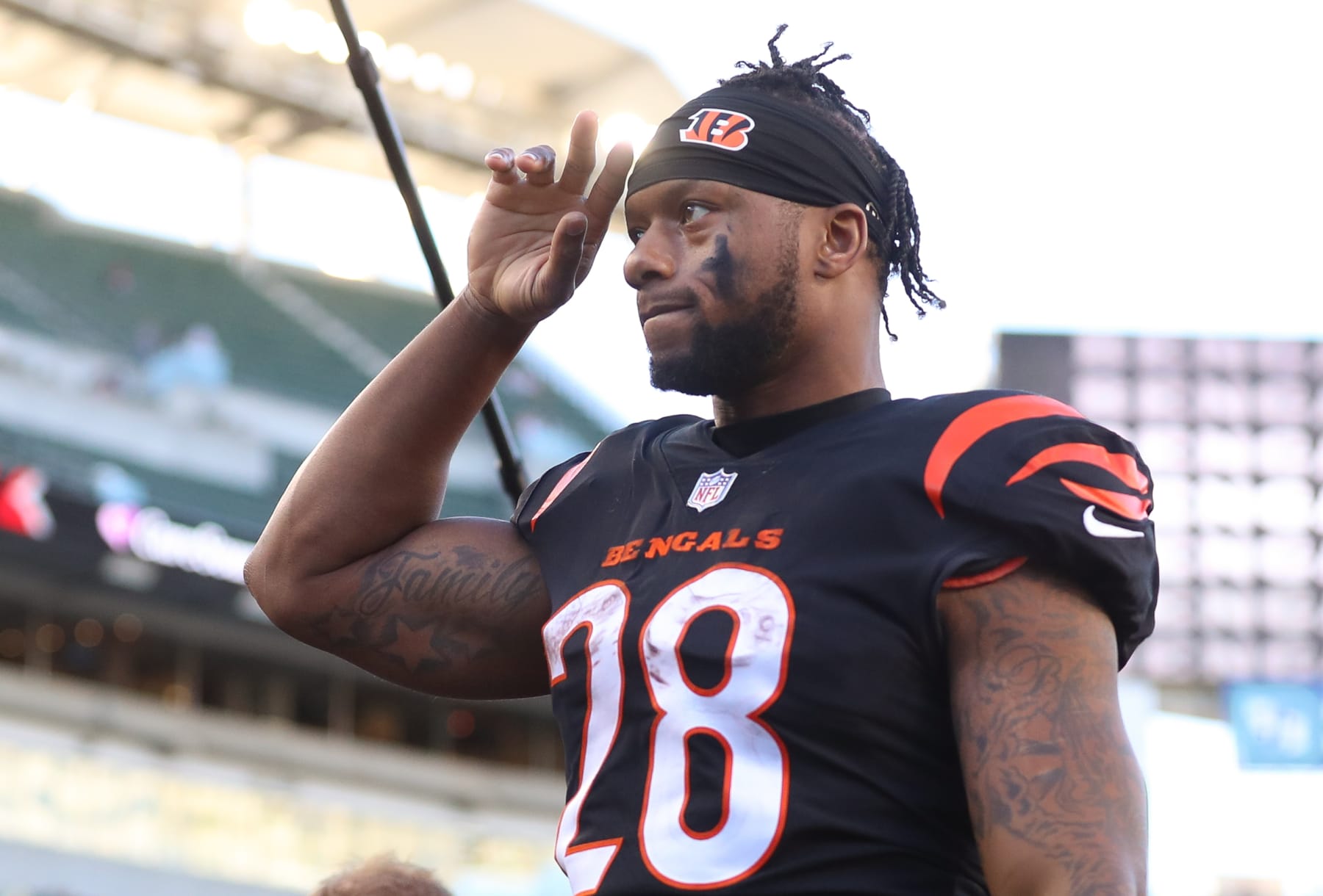 CINCINNATI, OH - NOVEMBER 06: Cincinnati Bengals running back Joe Mixon (28) reacts after the game against the Carolina Panthers and the Cincinnati Bengals on November 6, 2022, at Paycor Stadium in Cincinnati, OH. (Photo by Ian Johnson/Icon Sportswire via Getty Images)
