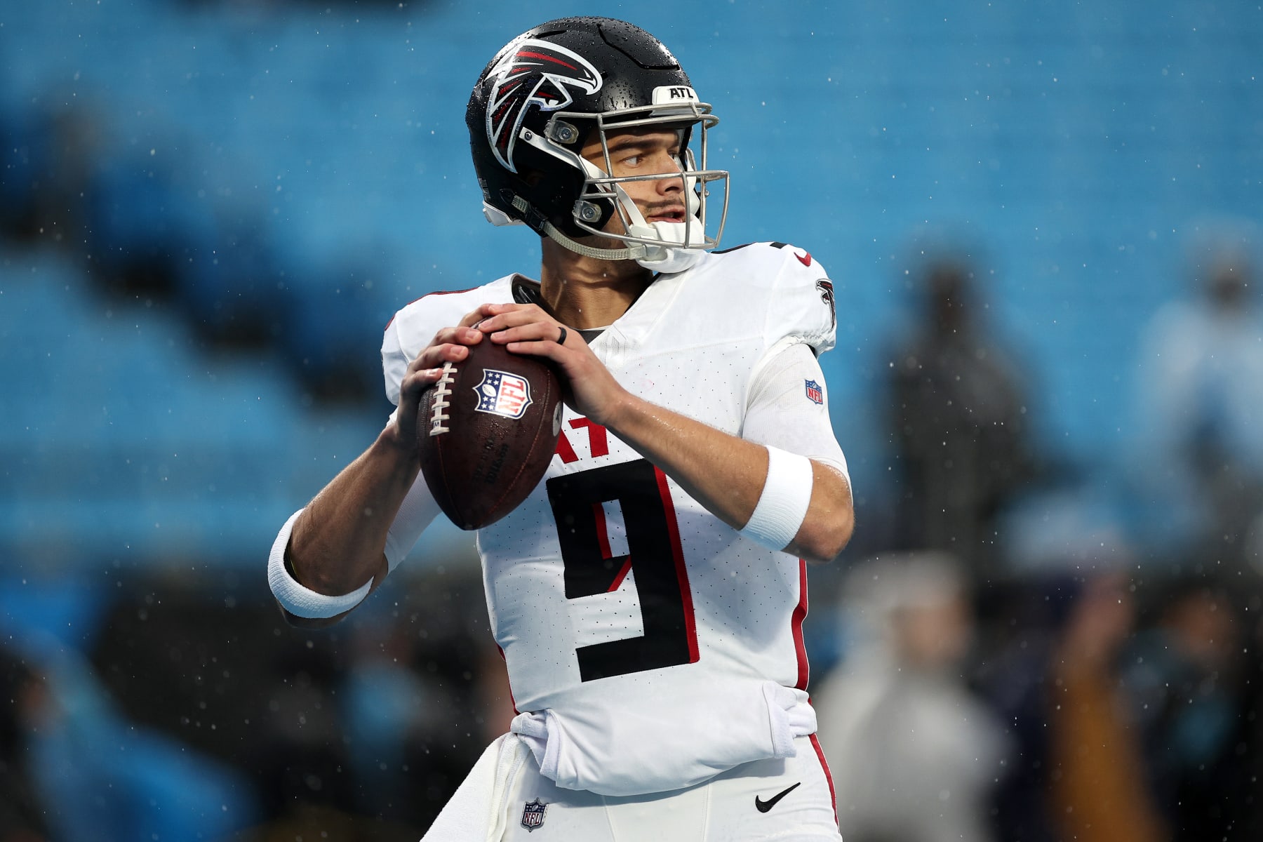 CHARLOTTE, NORTH CAROLINA - DECEMBER 17: Desmond Ridder #9 of the Atlanta Falcons warms up before the game against the Carolina Panthers at Bank of America Stadium on December 17, 2023 in Charlotte, North Carolina. (Photo by Jared C. Tilton/Getty Images)