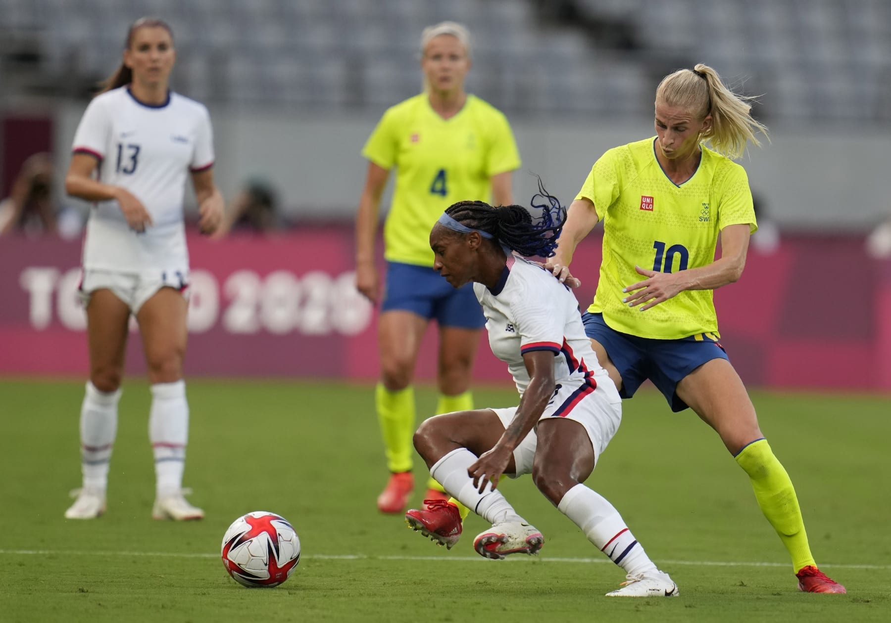 Crystal Dunn and Sofia Jakobson will engage once again at the 2023 Women's World Cup.