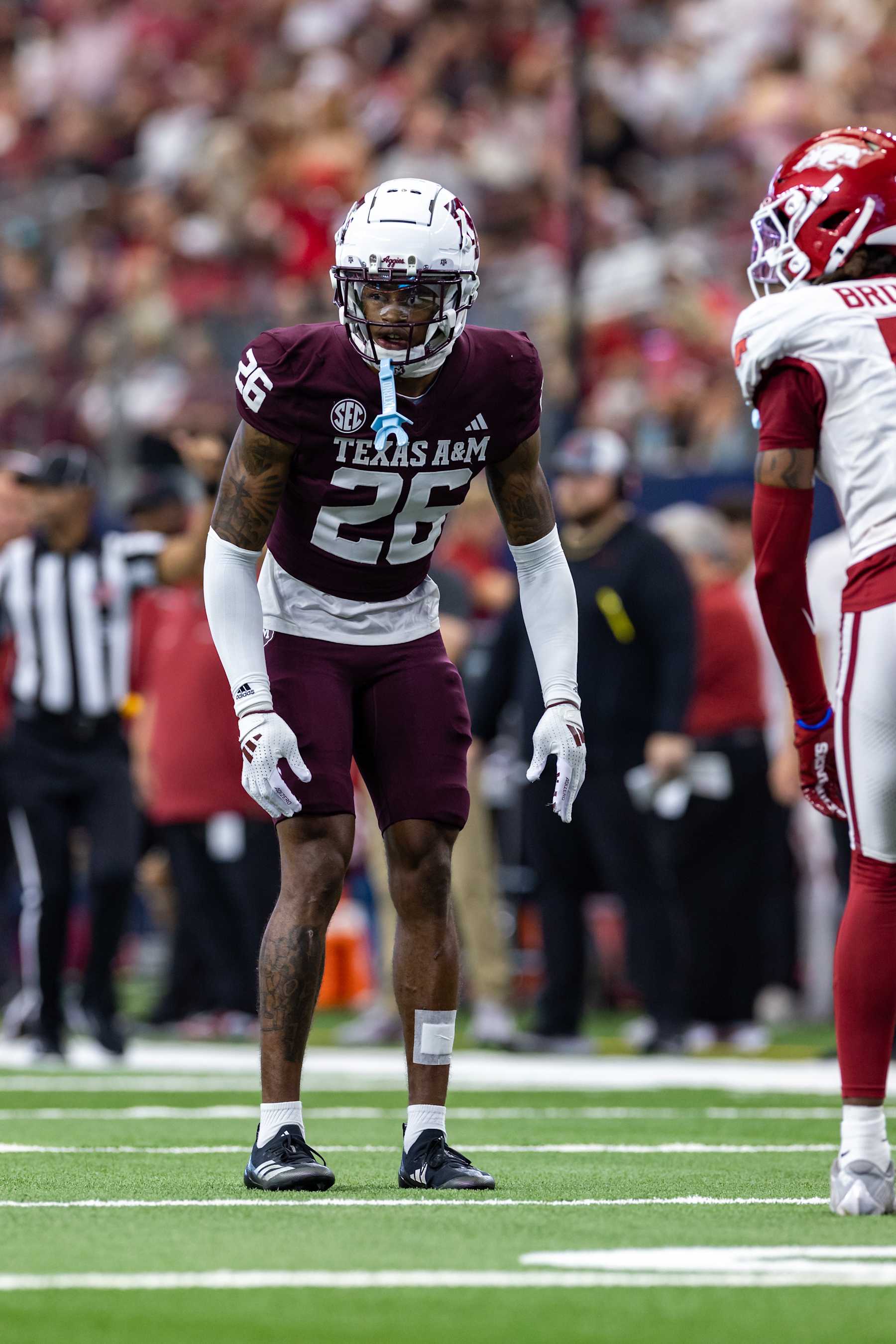 ARLINGTON, TX - SEPTEMBER 28: Texas A&M Aggies cornerback Will Lee III (#26) looks up field during the college football game between the Arkansas Razorbacks and Texas A&M Aggies on September 28, 2024, at AT&T Stadium in Arlington, TX.  (Photo by Matthew Visinsky/Icon Sportswire via Getty Images)