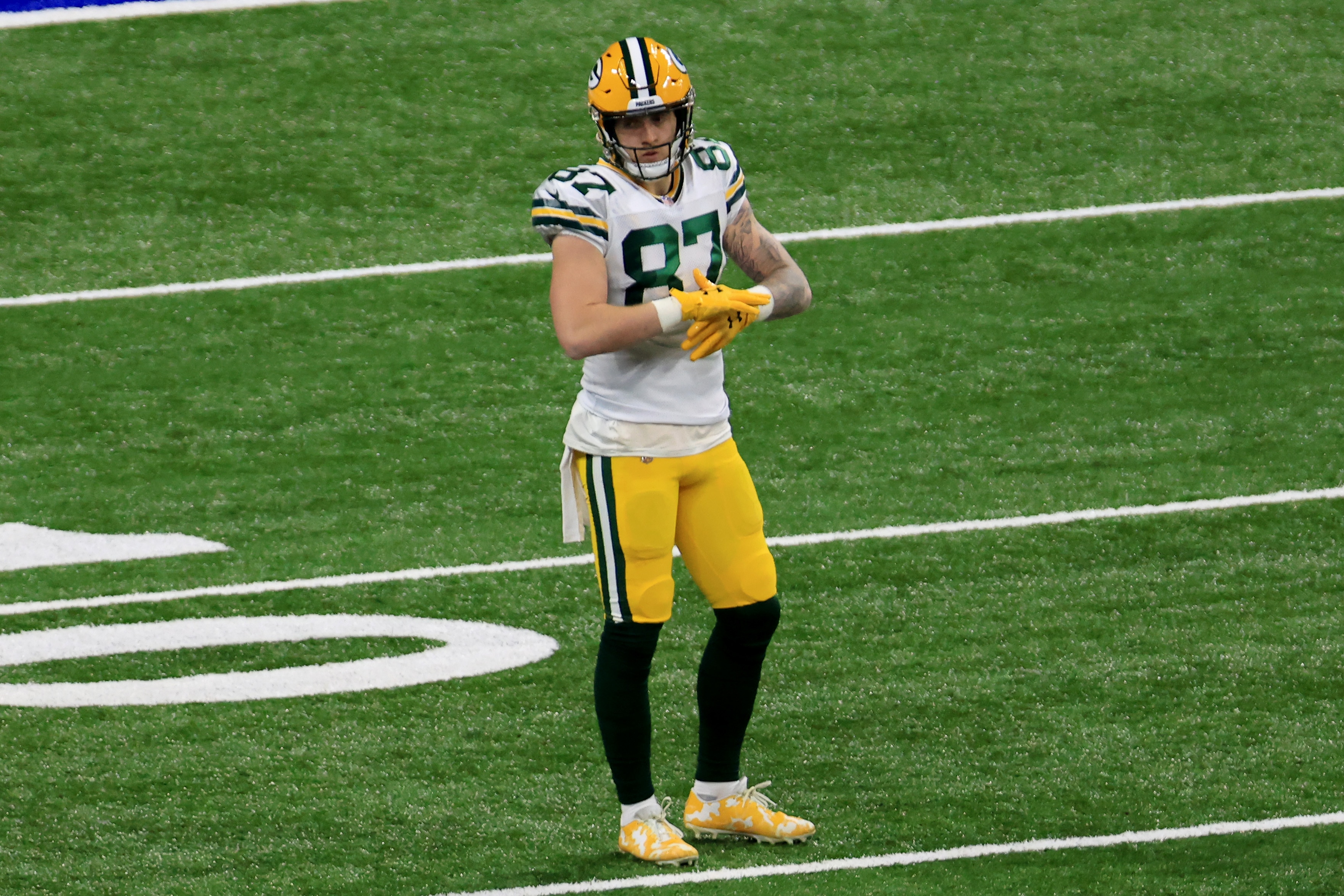INDIANAPOLIS, INDIANA - NOVEMBER 22: Jace Sternberger #87 of the Green Bay Packers on the field in the game against the Indianapolis Colts at Lucas Oil Stadium on November 22, 2020 in Indianapolis, Indiana. (Photo by Justin Casterline/Getty Images)