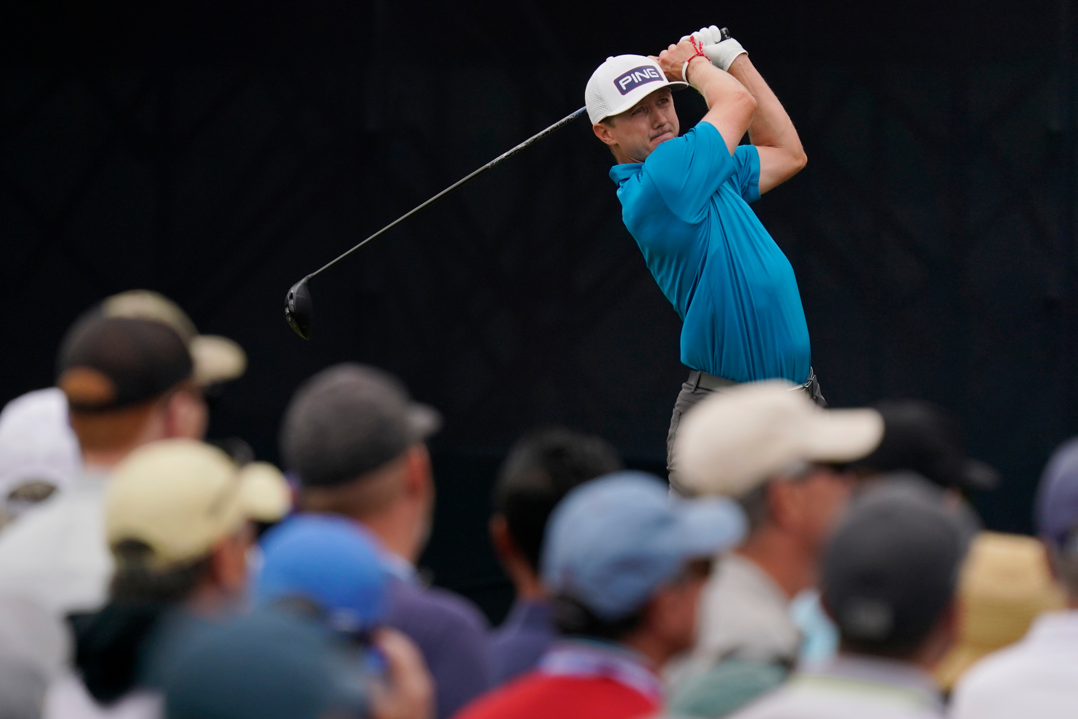 Mackenzie Hughes, of Canada, plays his shot from the seventh tee during the final round of the U.S. Open Golf Championship, Sunday, June 20, 2021, at Torrey Pines Golf Course in San Diego. (AP Photo/Gregory Bull)