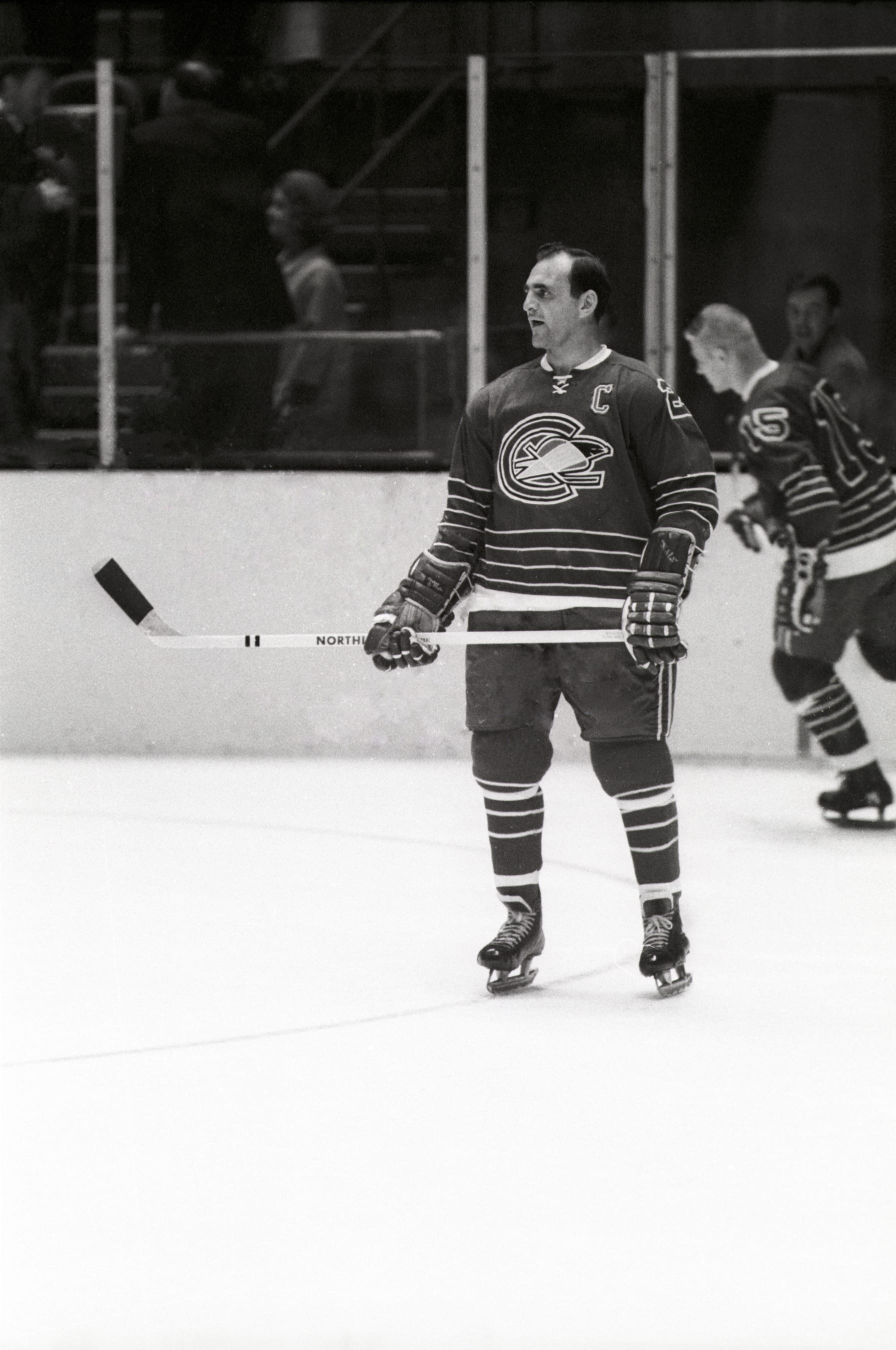 Hockey: California Seals Bob Baun (21) on ice during game vs Philadelphia Flyers at Oakland-Alameda County Coliseum.
Oakland, CA 10/11/1967
CREDIT: George Long (Photo by George Long /Sports Illustrated via Getty Images)
(Set Number: X12733 TK1 C10 F25 )