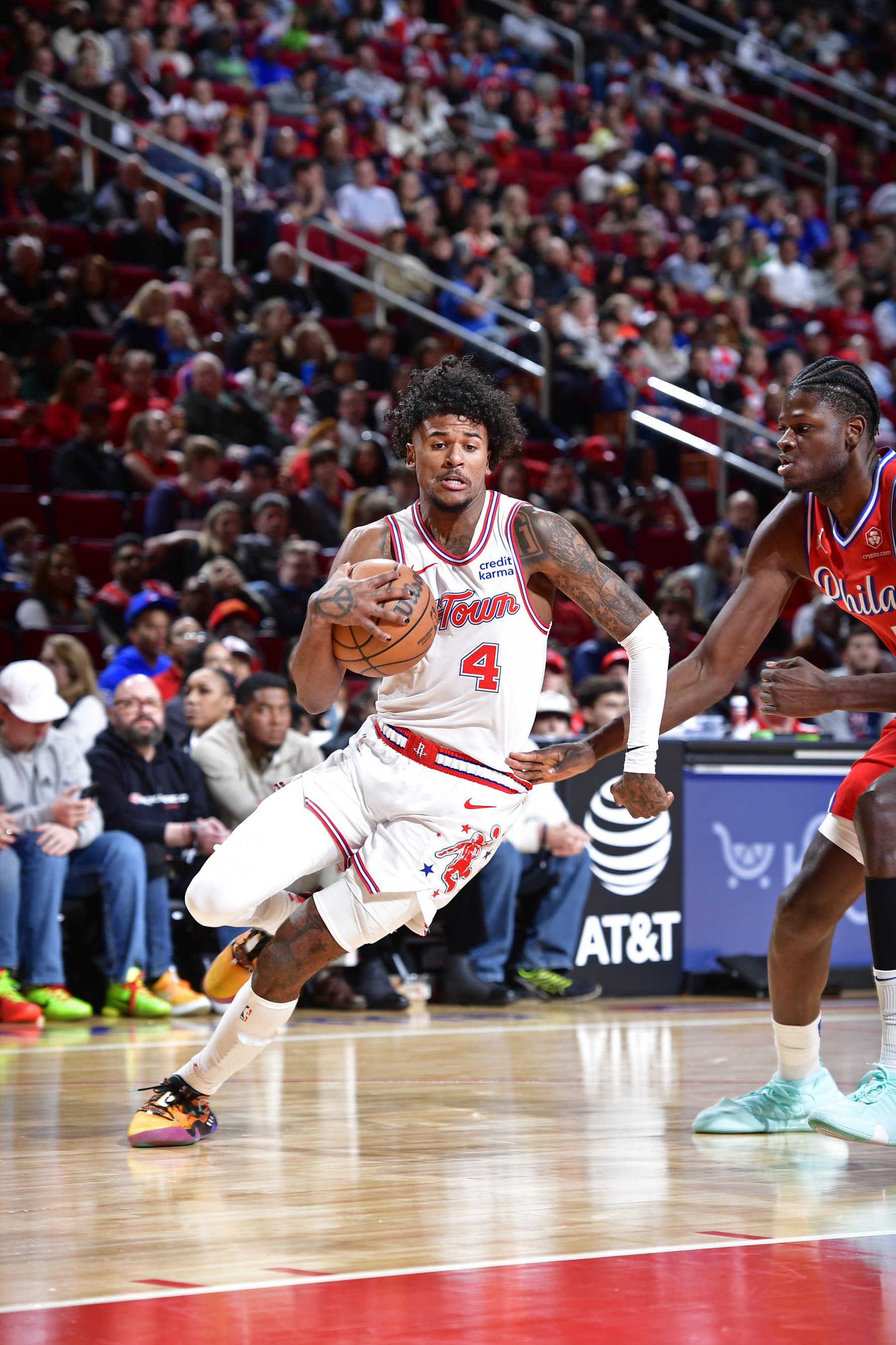 HOUSTON, TX - DECEMBER 29: Jalen Green #4 of the Houston Rockets drives to the basket during the game against the Philadelphia 76ers on December 29, 2023 at the Toyota Center in Houston, Texas. NOTE TO USER: User expressly acknowledges and agrees that, by downloading and or using this photograph, User is consenting to the terms and conditions of the Getty Images License Agreement. Mandatory Copyright Notice: Copyright 2023 NBAE (Photo by Logan Riely/NBAE via Getty Images)