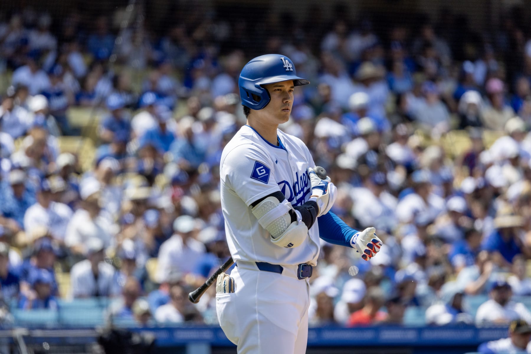 LOS ANGELES, CA - MAY19, 2024: Los Angeles Dodgers designated hitter Shohei Ohtani (17) steps up to the plate against the Cincinnati Reds In the sixth inning at Dodger Stadium on May 19, 2024 in Los Angeles, California.(Gina Ferazzi / Los Angeles Times via Getty Images)