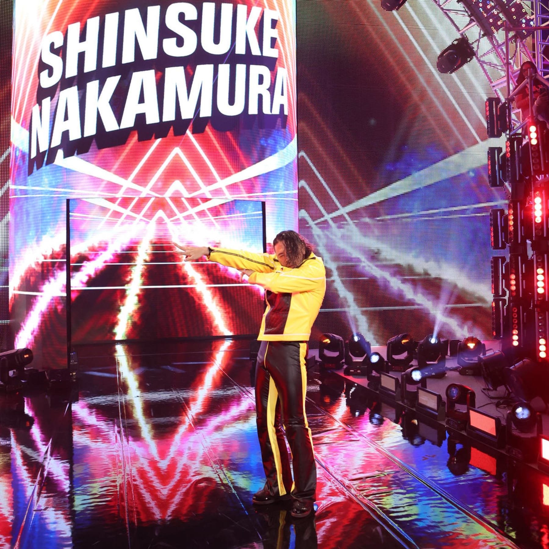 Shinsuke Nakamura has recently appeared on WWE SmackDown, WWE NXT and in Pro Wrestling NOAH without a clear direction.