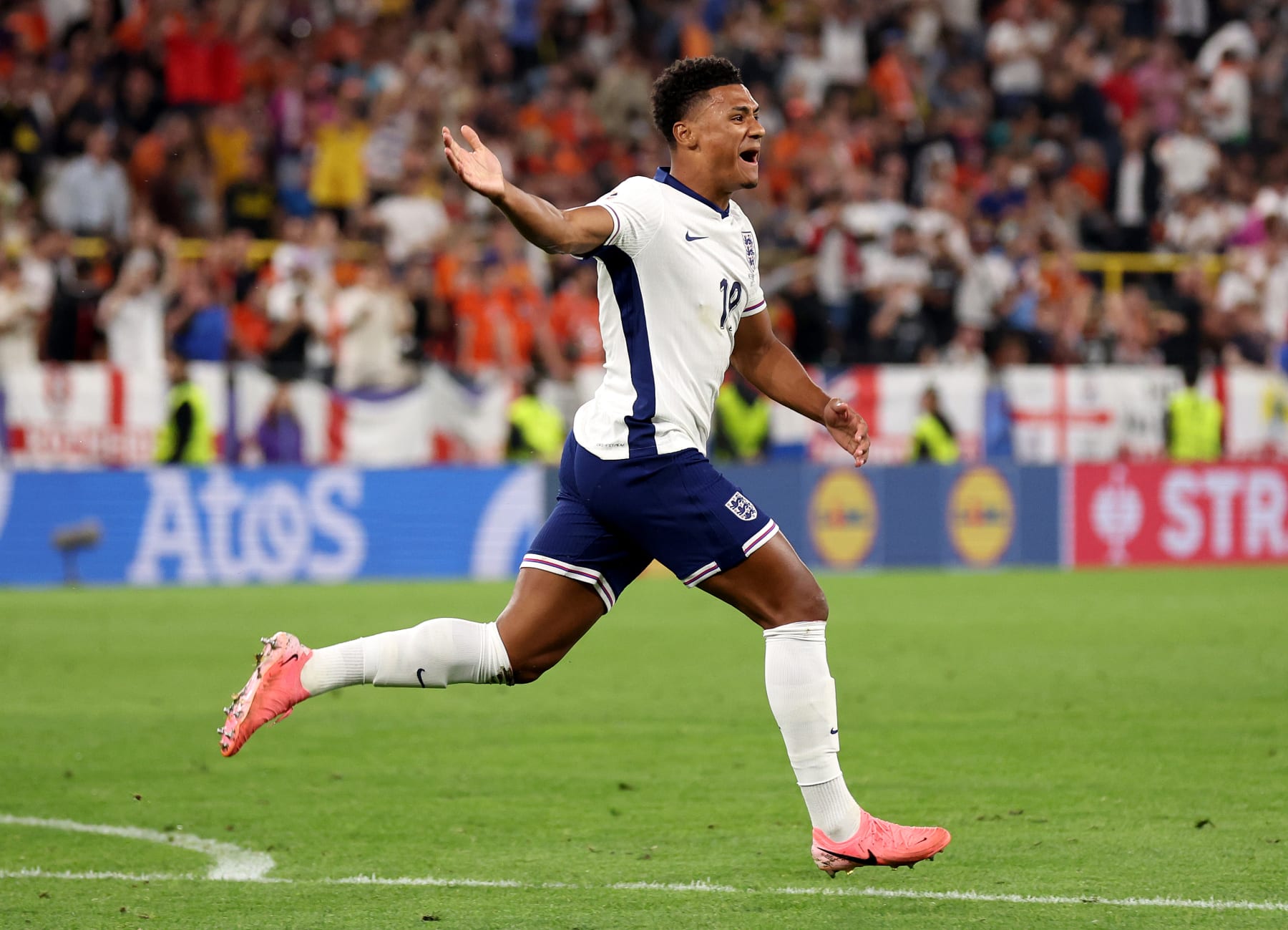 DORTMUND, GERMANY - JULY 10: Ollie Watkins of England celebrates scoring his team's second goal during the UEFA EURO 2024 semi-final match between Netherlands and England at Football Stadium Dortmund on July 10, 2024 in Dortmund, Germany. (Photo by Alex Livesey/Getty Images)