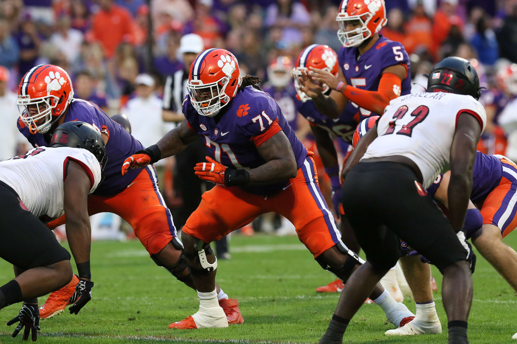 CLEMSON, SC - NOVEMBER 12: Clemson Tigers offensive tackle Jordan McFadden (71) during a college football game between the Louisville Cardinals and the Clemson Tigers on November 12, 2022, at Clemson Memorial Stadium in Clemson, S.C. (Photo by John Byrum/Icon Sportswire via Getty Images)