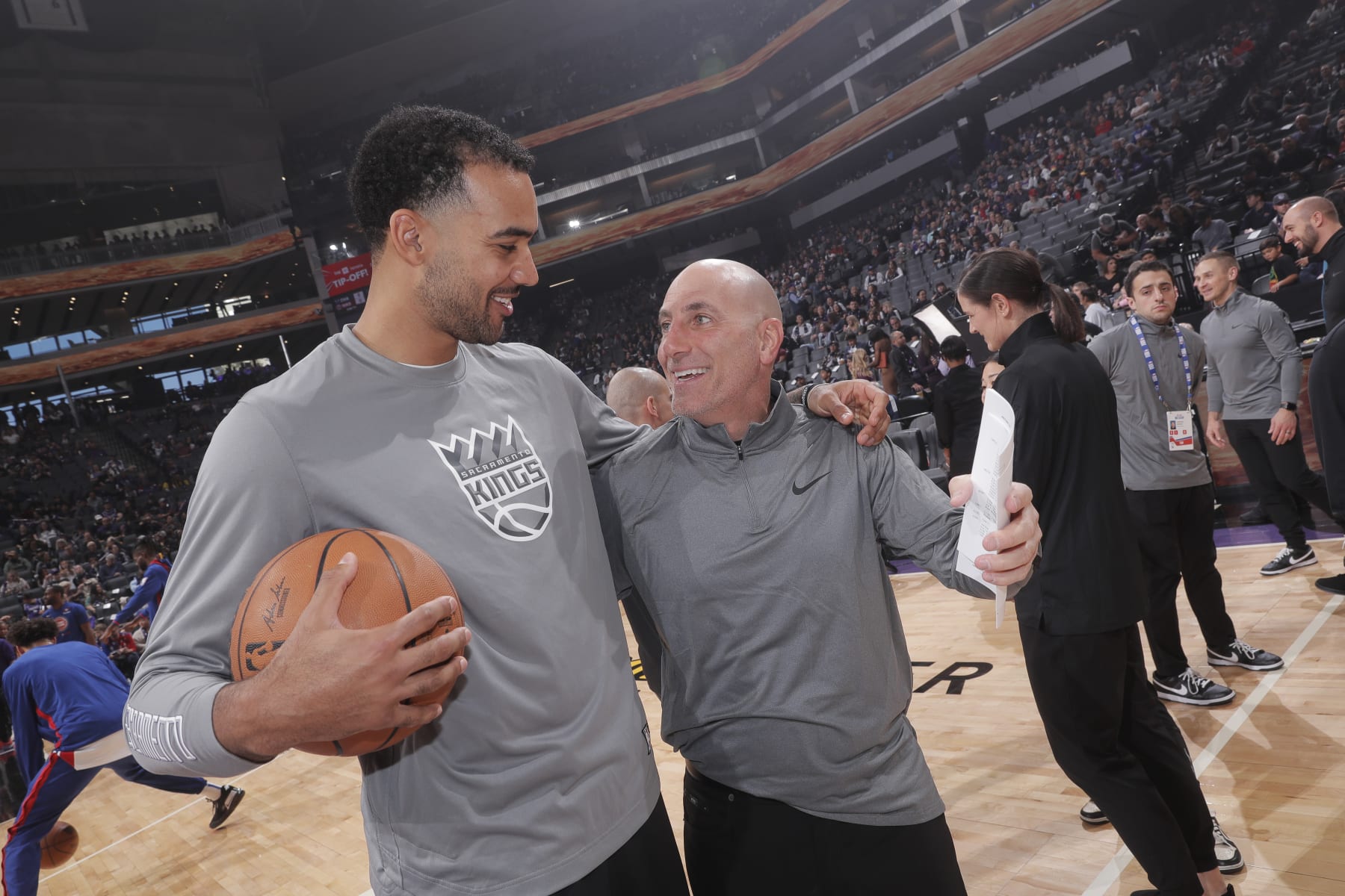 SACRAMENTO, CA - NOVEMBER 20: Trey Lyles #41 of the Sacramento Kings and Assistant Coach of the Detroit Pistons Rex Kalamian talk prior to the game on November 20, 2022 at Golden 1 Center in Sacramento, California. NOTE TO USER: User expressly acknowledges and agrees that, by downloading and or using this photograph, User is consenting to the terms and conditions of the Getty Images Agreement. Mandatory Copyright Notice: Copyright 2022 NBAE (Photo by Rocky Widner/NBAE via Getty Images)