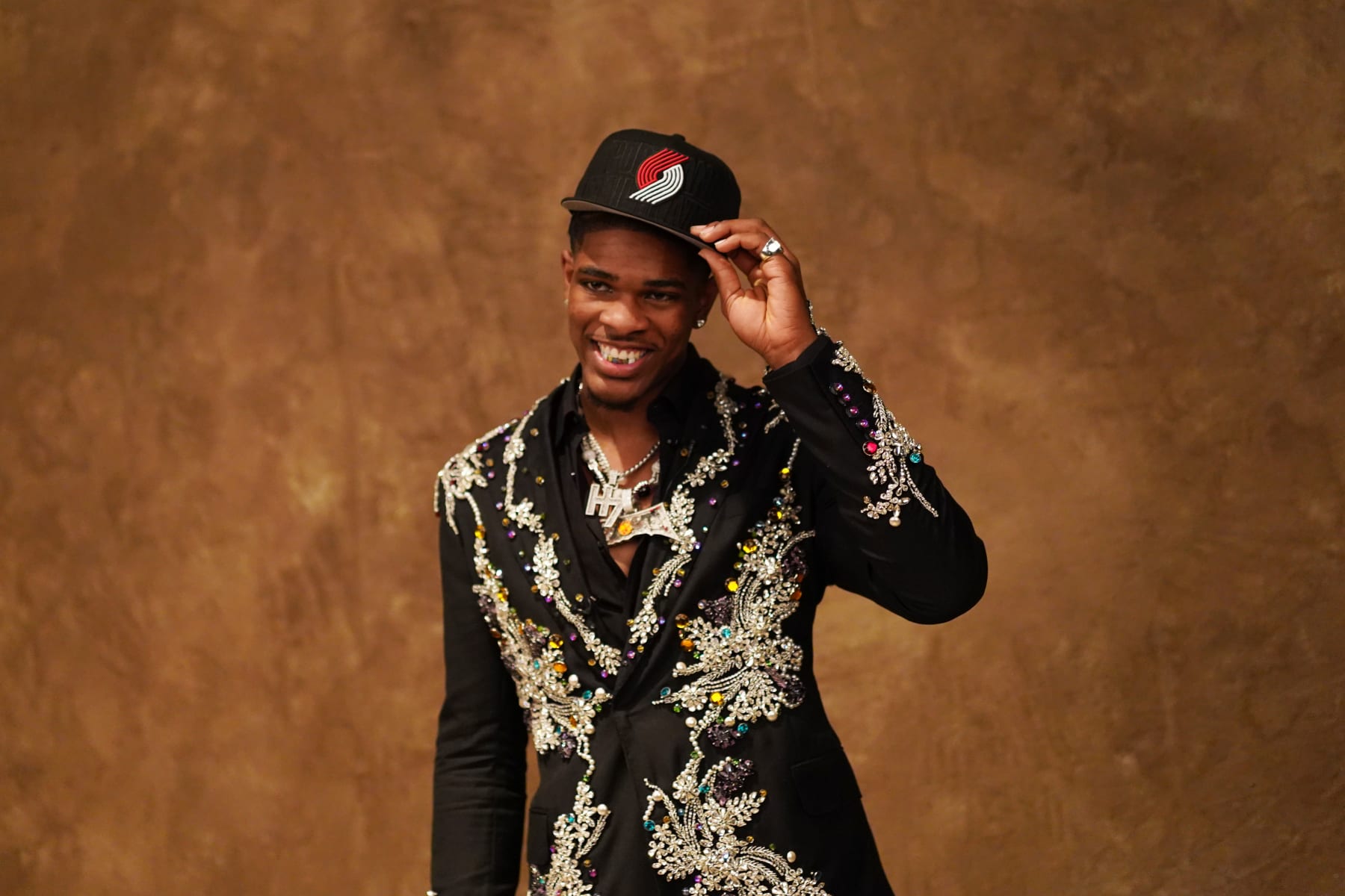 BROOKLYN, NY - JUNE 22: Scoot Henderson poses for a photo after being drafted third overall by the Portland Trail Blazers during the 2023 NBA Draft on June 22, 2023 at Barclays Center in Brooklyn, New York. NOTE TO USER: User expressly acknowledges and agrees that, by downloading and or using this photograph, User is consenting to the terms and conditions of the Getty Images License Agreement. Mandatory Copyright Notice: Copyright 2023 NBAE (Photo by Melanie Fidler/NBAE via Getty Images)