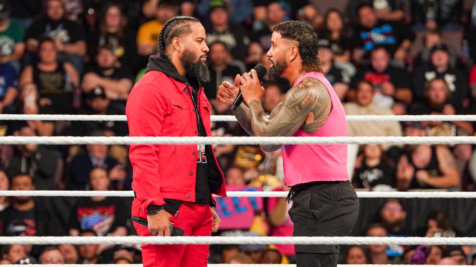 Jey and Jimmy Uso reunited and staved off an attack from Solo Sikoa's Bloodline.