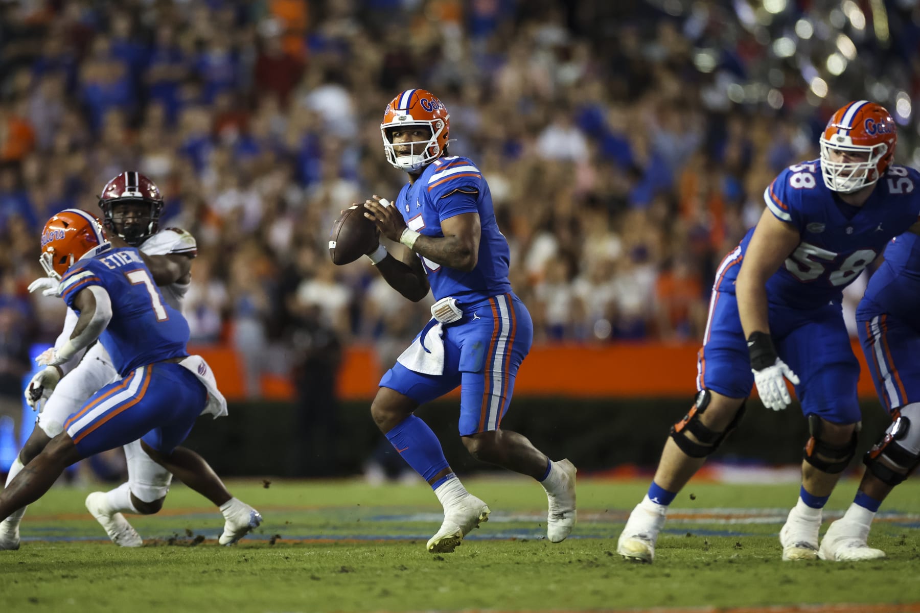 GAINESVILLE, FLORIDA - NOVEMBER 12: Anthony Richardson #15 of the Florida Gators throws a pass during the second half of a game against the South Carolina Gamecocks at Ben Hill Griffin Stadium on November 12, 2022 in Gainesville, Florida. (Photo by James Gilbert/Getty Images)