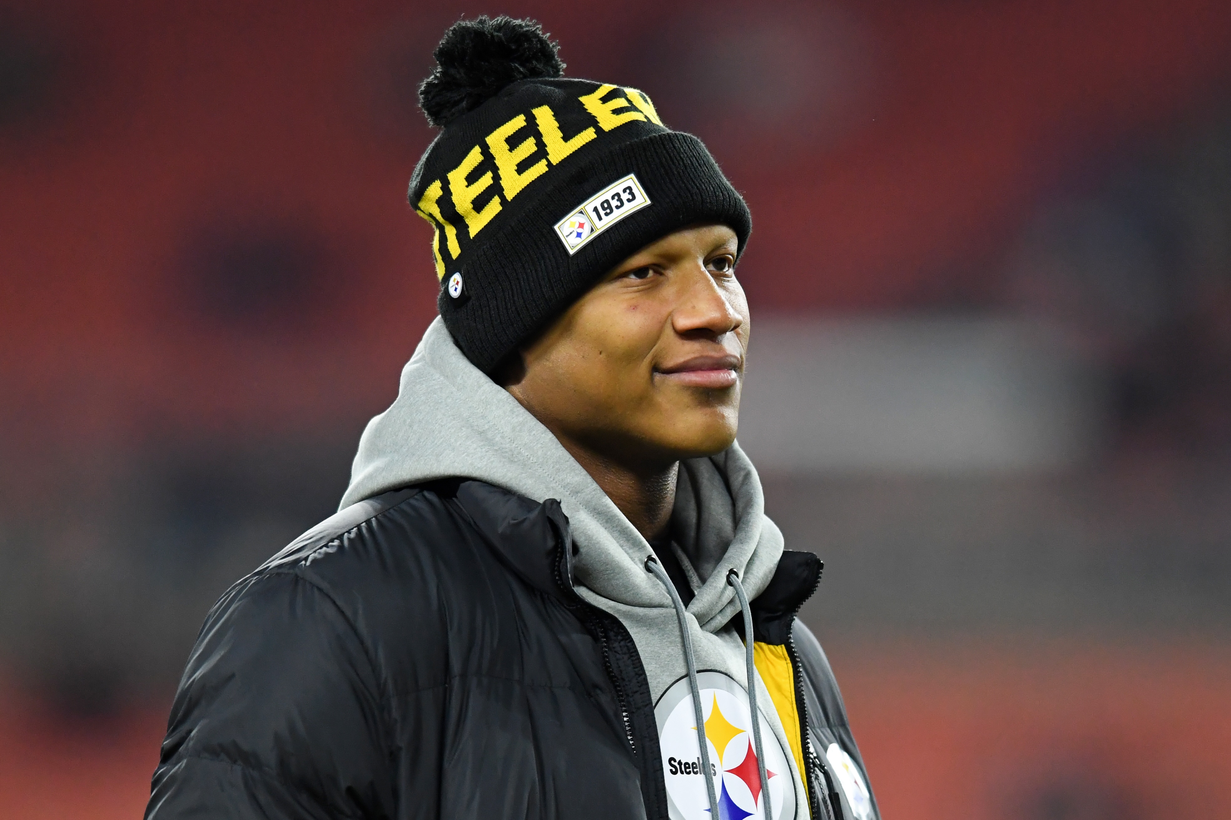 CLEVELAND, OH - NOVEMBER 14, 2019: Linebacker Ryan Shazier #50 of the Pittsburgh Steelers on the field prior to a game against the Cleveland Browns on November 14, 2019 at FirstEnergy Stadium in Cleveland, Ohio. Cleveland won 21-7. (Photo by: 2019 Nick Cammett/Diamond Images via Getty Images)