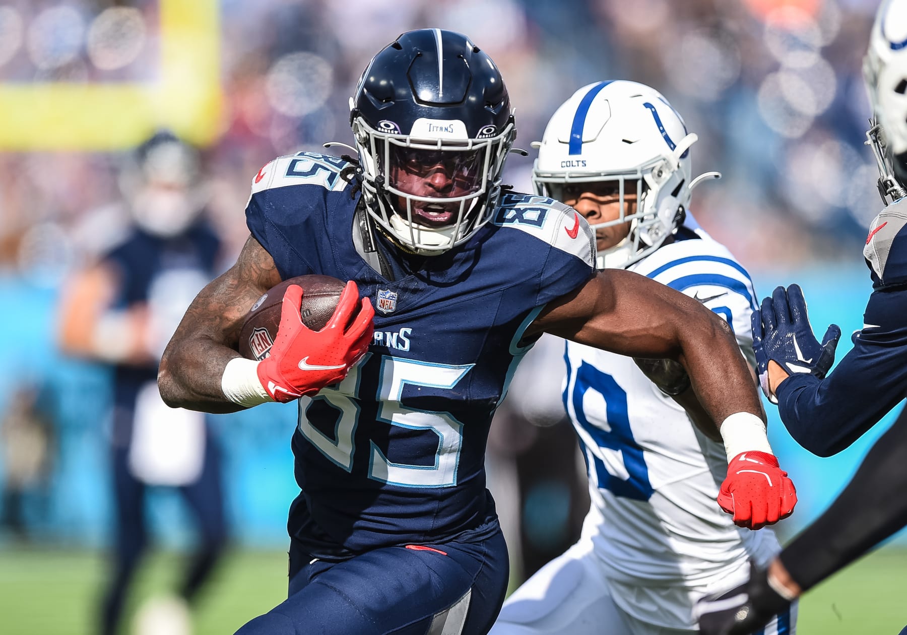 Tennessee Titans tight end Chigoziem Okonkwo