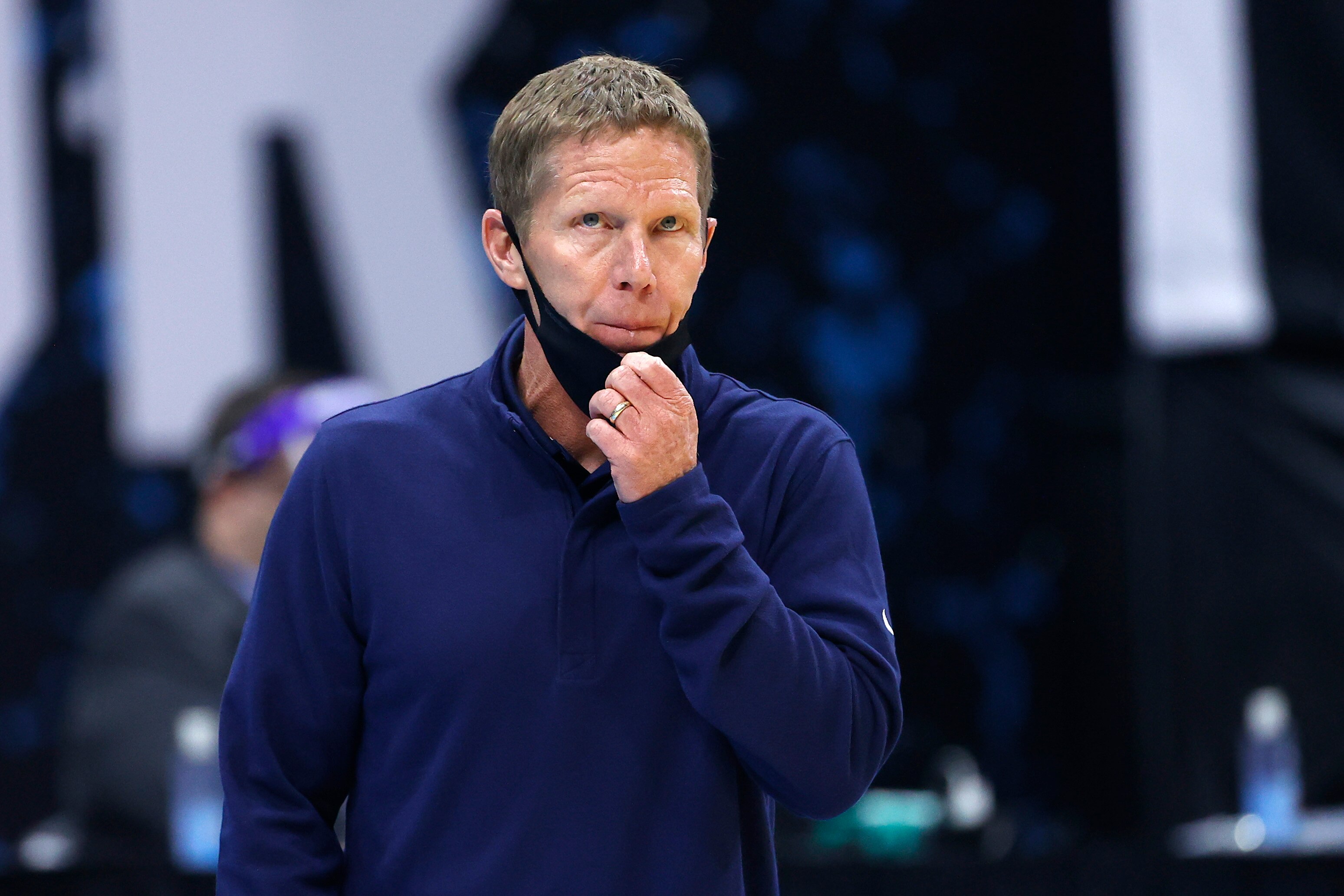 INDIANAPOLIS, INDIANA - APRIL 05: Head coach Mark Few of the Gonzaga Bulldogs looks on during the National Championship game of the 2021 NCAA Men's Basketball Tournament against the Baylor Bears at Lucas Oil Stadium on April 05, 2021 in Indianapolis, Indiana. (Photo by Jamie Squire/Getty Images)