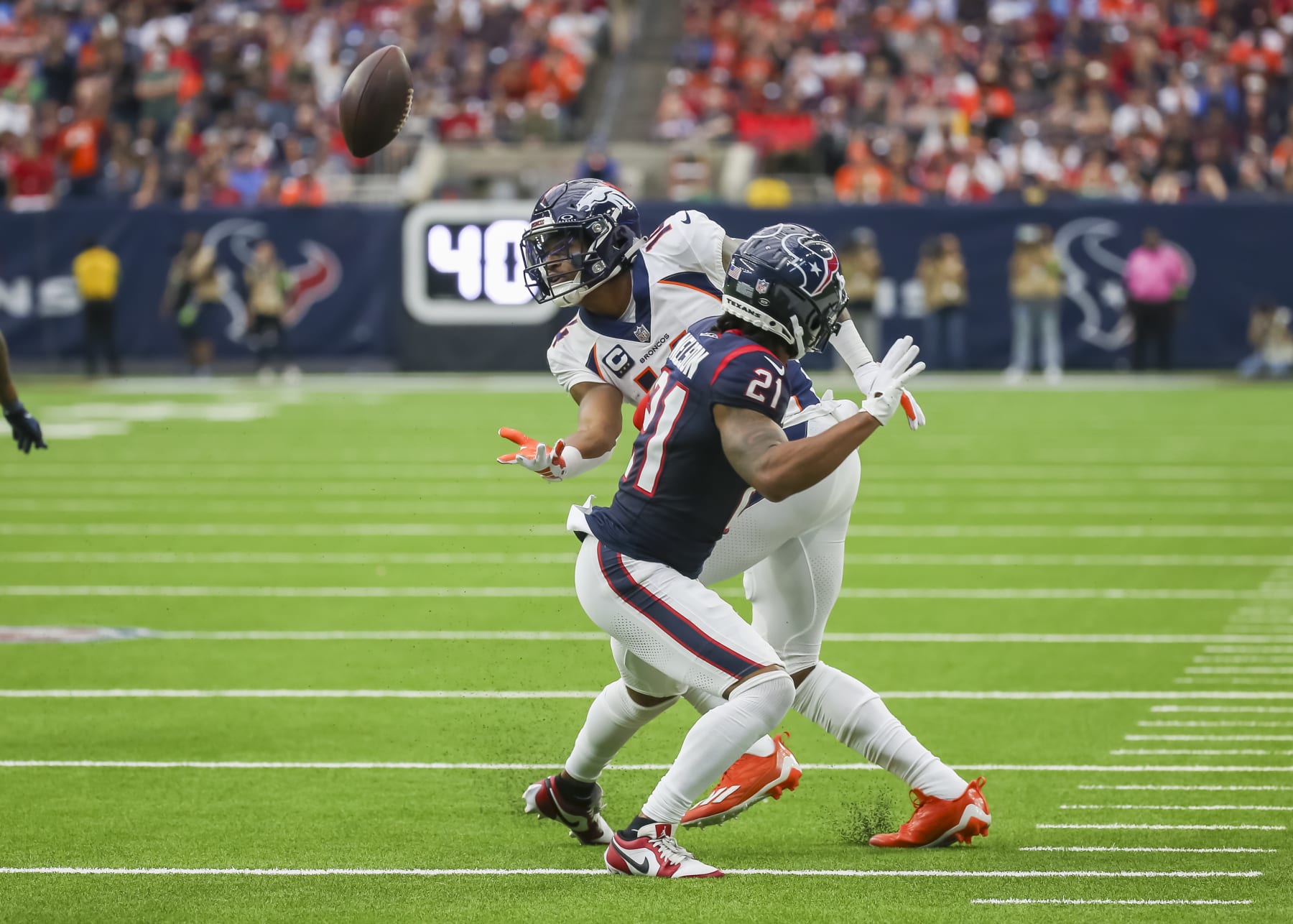 Broncos WR Courtland Sutton fails to make a catch against Houston in Week 13