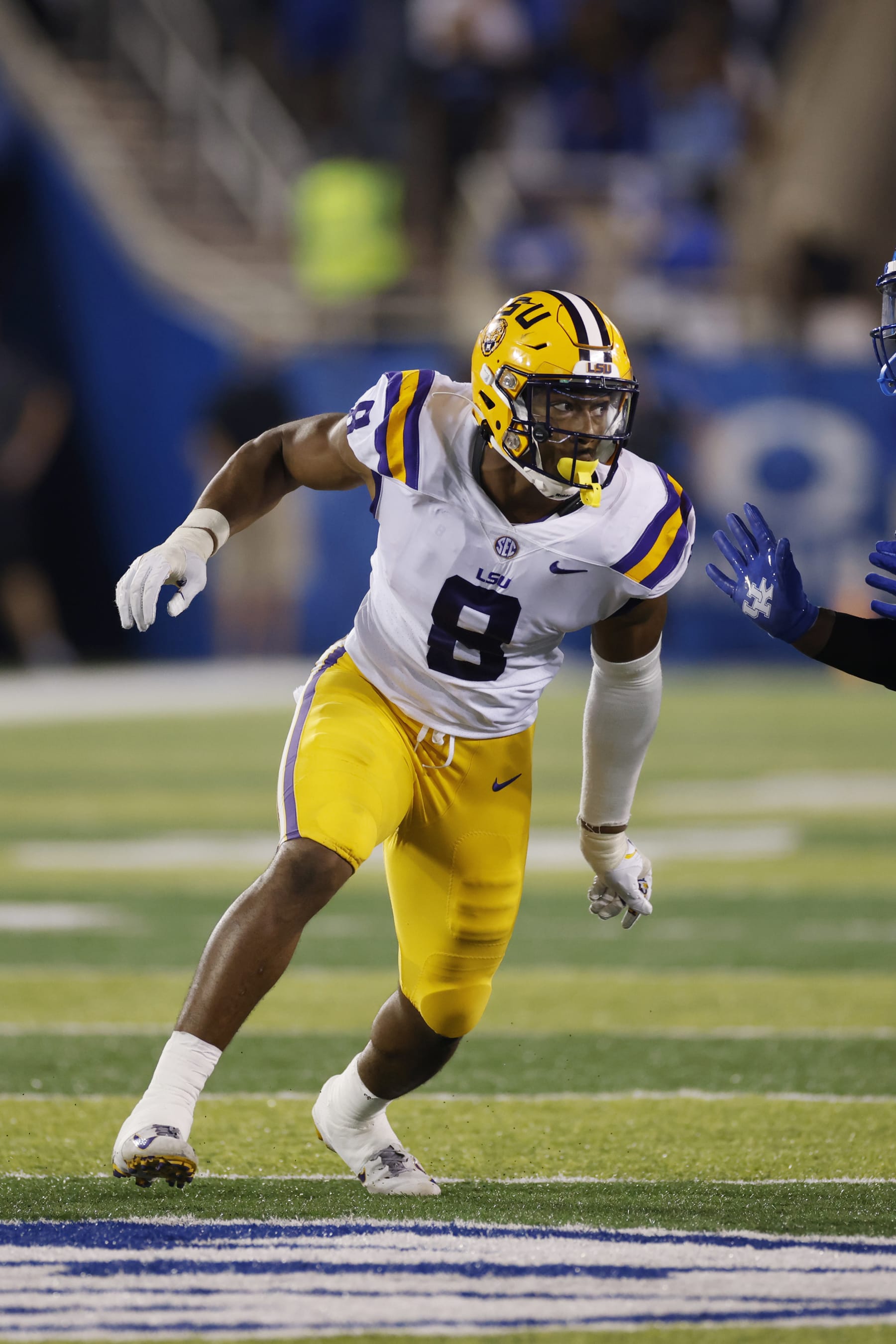 LEXINGTON, KY - OCTOBER 09: LSU Tigers defensive end BJ Ojulari (8) rushes on defense against the Kentucky Wildcats during a college football game on Oct. 9, 2021 at Kroger Field in Lexington, Kentucky. (Photo by Joe Robbins/Icon Sportswire via Getty Images)