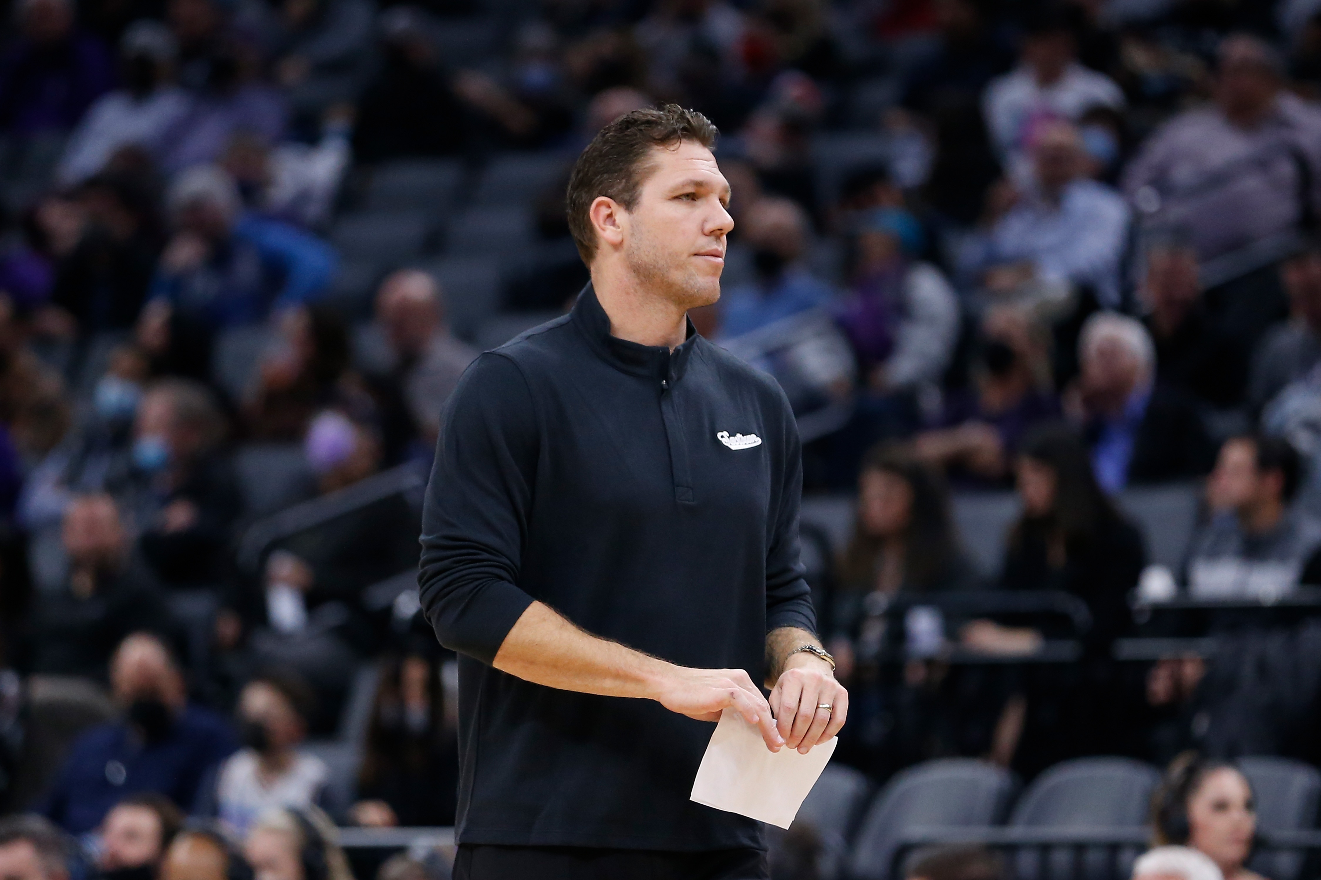 SACRAMENTO, CALIFORNIA - NOVEMBER 19: Luke Walton head coach of the Sacramento Kings looks on in the first half against the Toronto Raptors at Golden 1 Center on November 19, 2021 in Sacramento, California. NOTE TO USER: User expressly acknowledges and agrees that, by downloading and/or using this photograph, User is consenting to the terms and conditions of the Getty Images License Agreement. (Photo by Lachlan Cunningham/Getty Images)
