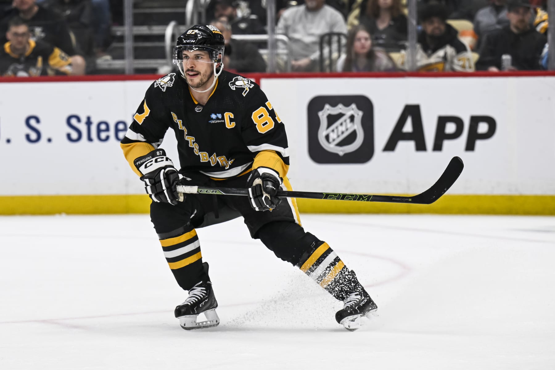 PITTSBURGH, PA - APRIL 11: Pittsburgh Penguins center Sidney Crosby (87) skates during the third period in the NHL game between the Pittsburgh Penguins and the Detroit Red Wings on April 11, 2024, at PPG Paints Arena in Pittsburgh, PA. (Photo by Jeanine Leech/Icon Sportswire via Getty Images)