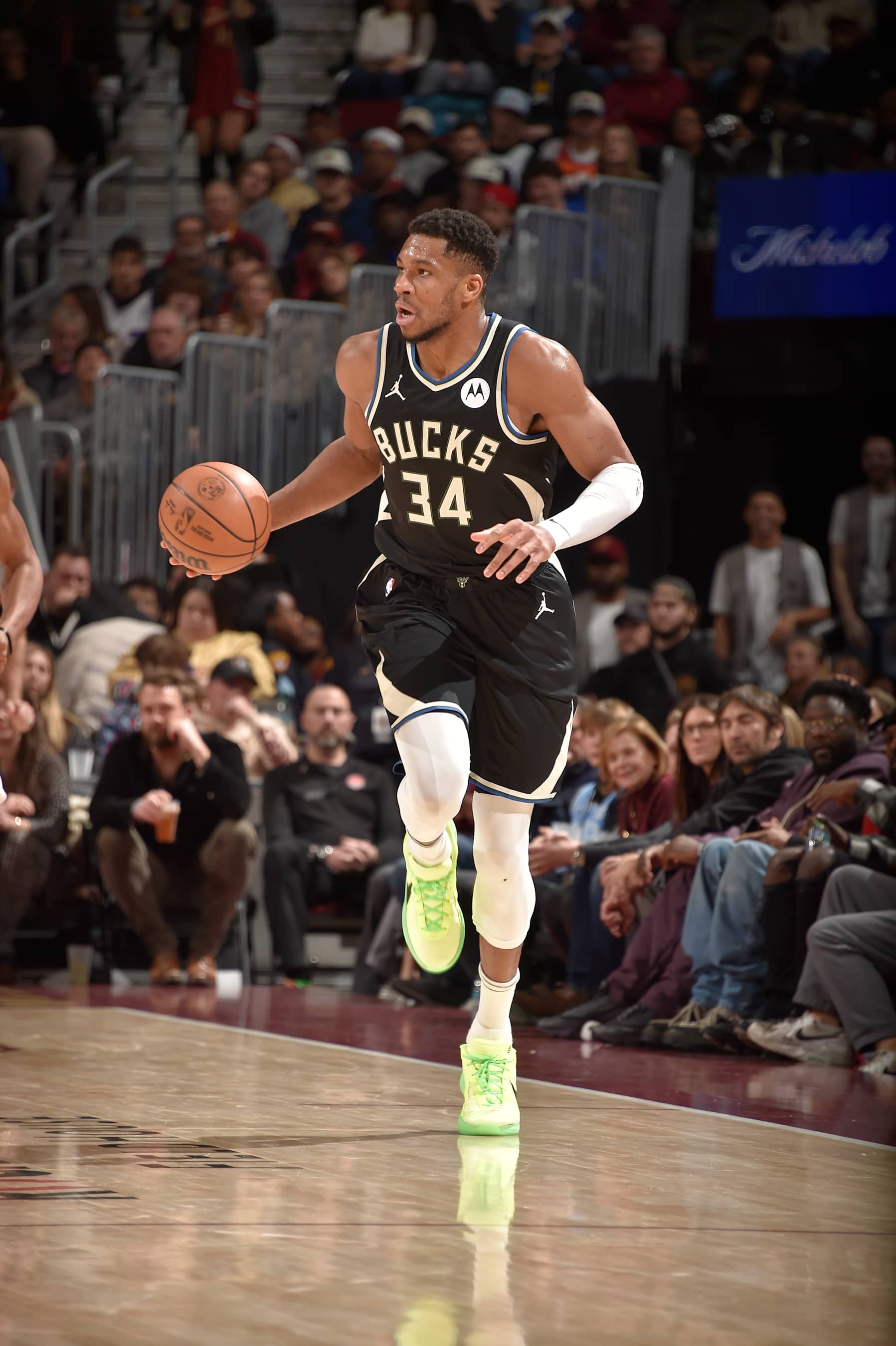 CLEVELAND, OH - DECEMBER 20:  Giannis Antetokounmpo #34 of the Milwaukee Bucks dribbles the ball during the game against the Cleveland Cavaliers during regular season game on December 20, 2024 at Rocket Mortgage FieldHouse in Cleveland, Ohio. NOTE TO USER: User expressly acknowledges and agrees that, by downloading and/or using this Photograph, user is consenting to the terms and conditions of the Getty Images License Agreement. Mandatory Copyright Notice: Copyright 2024 NBAE (Photo by David Liam Kyle/NBAE via Getty Images)