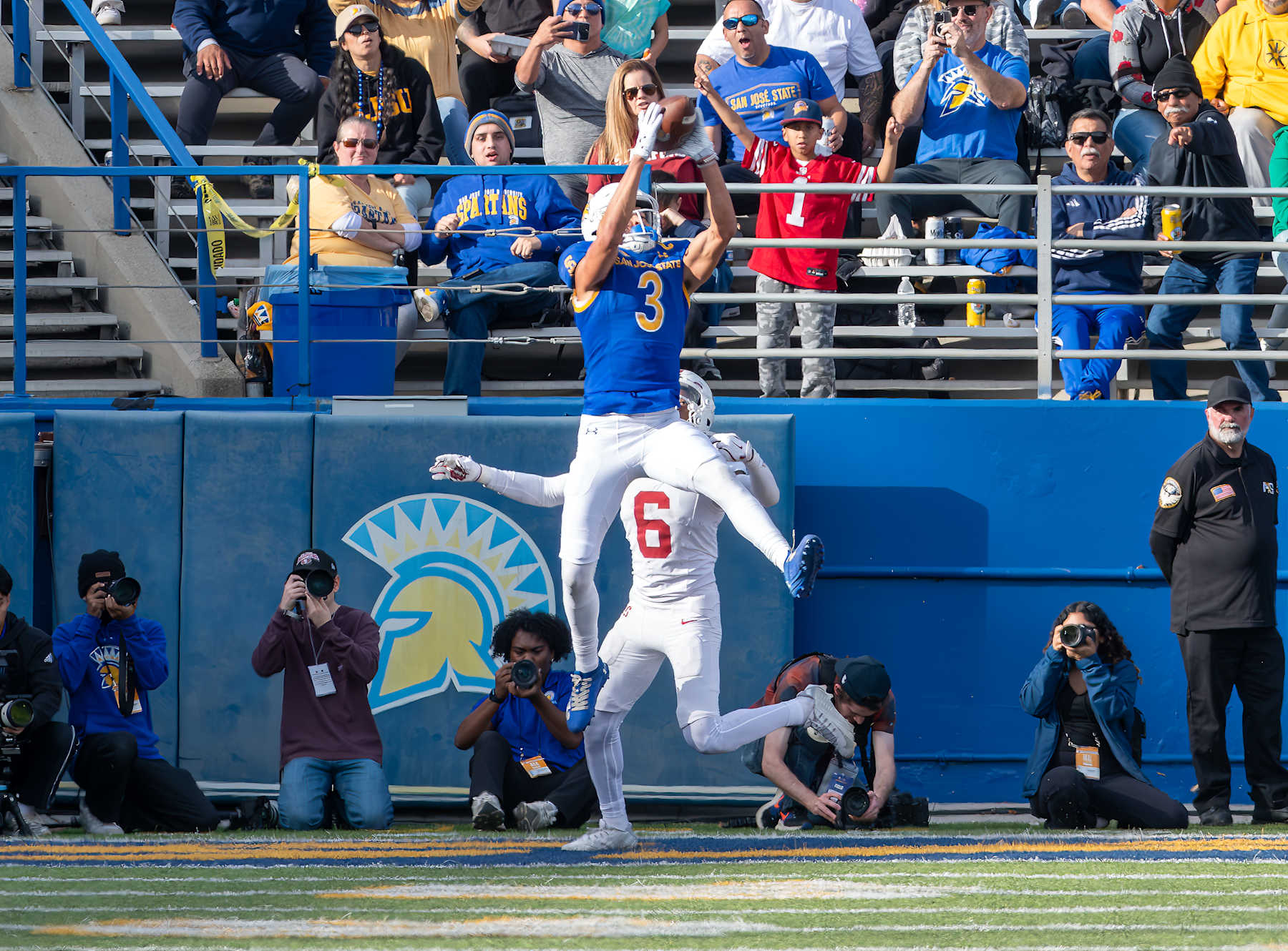 SAN JOSE, CA - NOVEMBER 29: San Jose State Spartans wide receiver Nick Nash (3) goes up to pull in a touchdown pass.  This touchdown put Nash (3) in the record books at San Jose, with his 16th touchdown in a single season during  the game between the San Jose Spartans and the Stanford Cardinals on Friday, November 29, 2024 at the CEFCU Stadium in San Jose, California. (Photo by Douglas Stringer/Icon Sportswire via Getty Images)