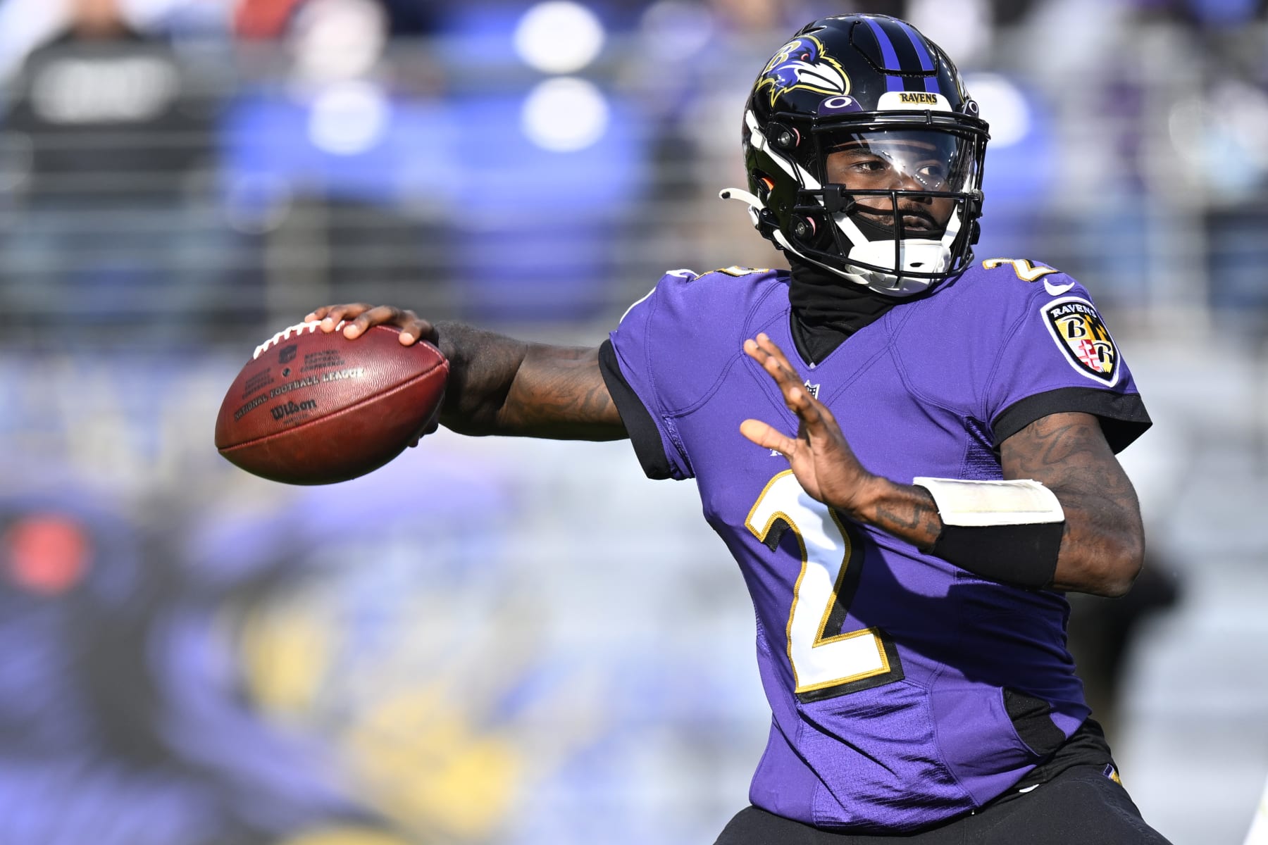 BALTIMORE, MARYLAND - DECEMBER 04: Tyler Huntley #2 of the Baltimore Ravens throws a pass against the Denver Broncos during the second quarter at M&T Bank Stadium on December 04, 2022 in Baltimore, Maryland. (Photo by Greg Fiume/Getty Images)