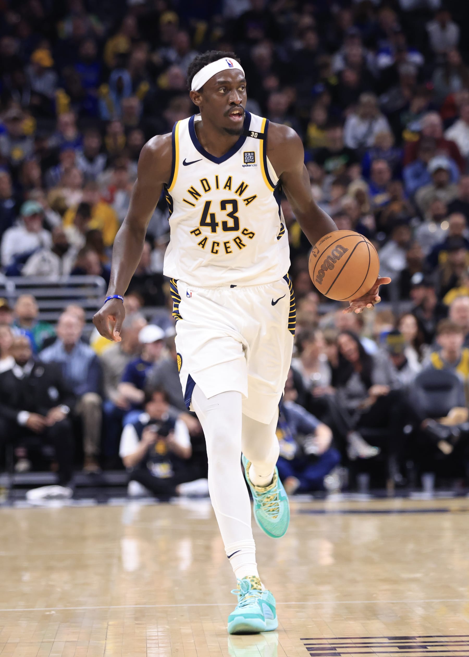 INDIANAPOLIS, INDIANA - FEBRUARY 25: Pascal Siakam #43 of the Indiana Pacers brings the ball up the court in the game against the Dallas Mavericks at Gainbridge Fieldhouse on February 25, 2024 in Indianapolis, Indiana. NOTE TO USER: User expressly acknowledges and agrees that, by downloading and or using this photograph, User is consenting to the terms and conditions of the Getty Images License Agreement. (Photo by Justin Casterline/Getty Images)