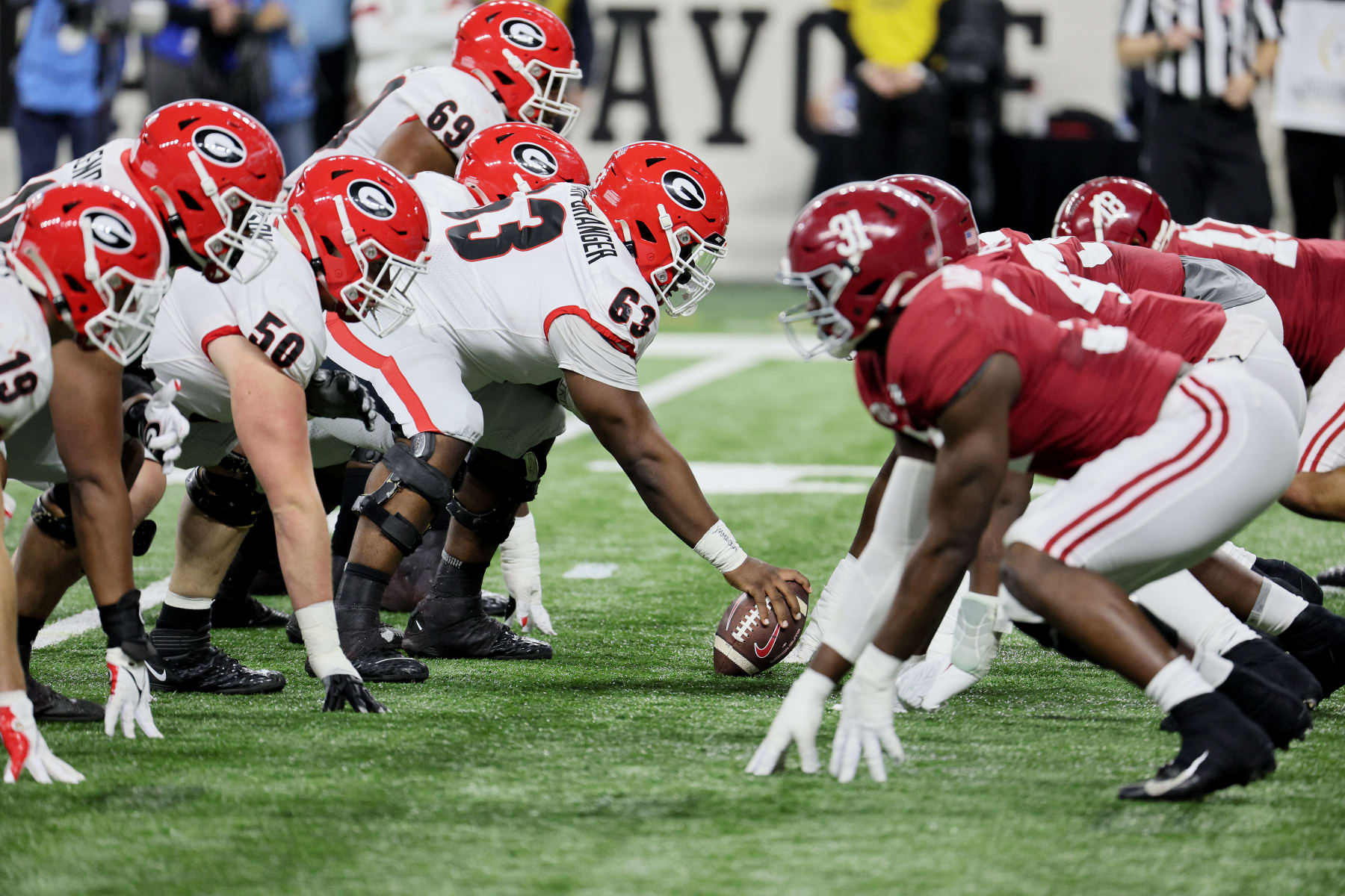 INDIANAPOLIS, INDIANA - JANUARY 10:  Line of scrimmage of the the Georgia Bulldogs against the Alabama Crimson Tide  at Lucas Oil Stadium on January 10, 2022 in Indianapolis, Indiana. (Photo by Andy Lyons/Getty Images)