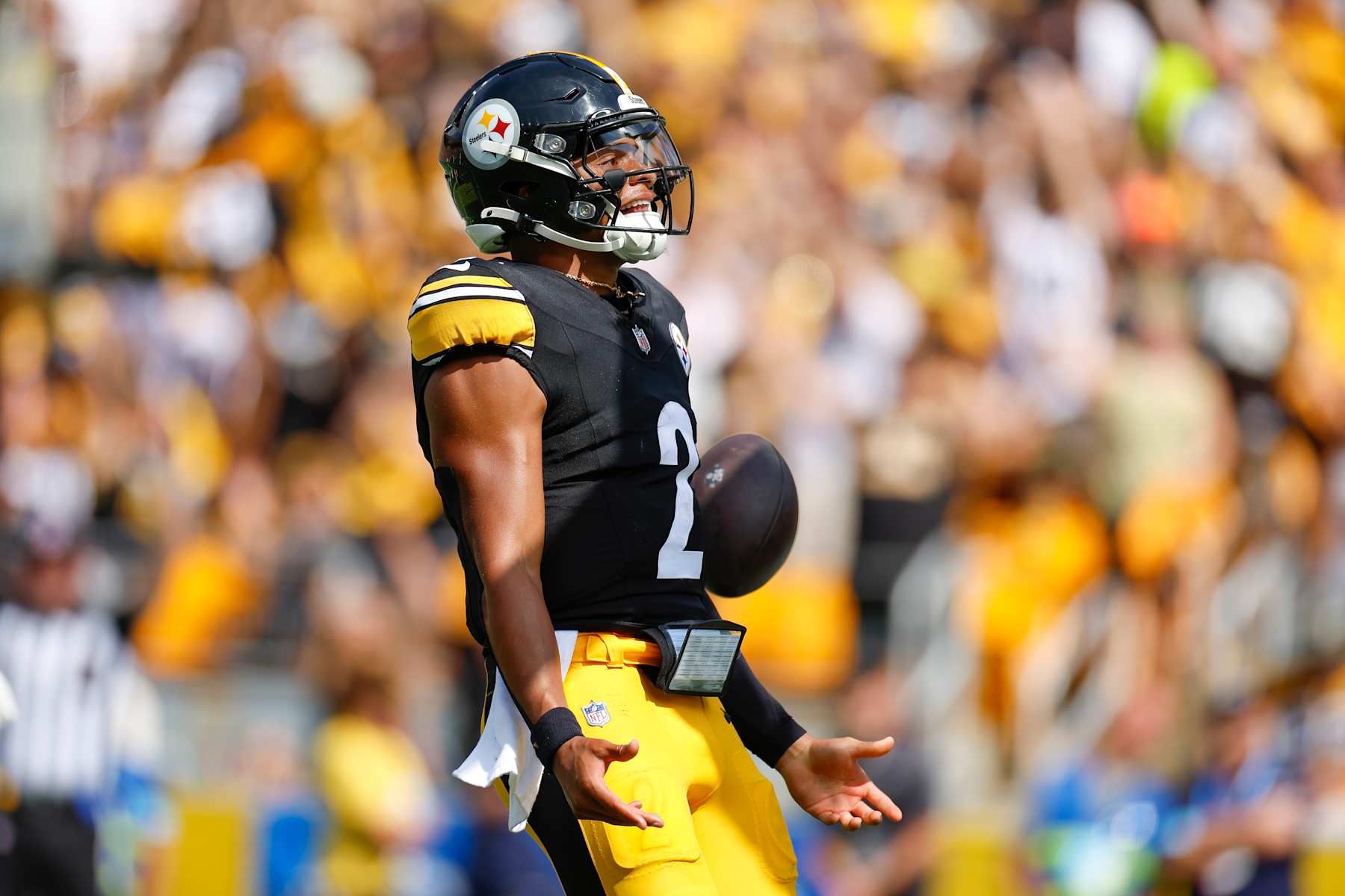 PITTSBURGH, PENNSYLVANIA - SEPTEMBER 22: Justin Fields #2 of the Pittsburgh Steelers celebrates after a touchdown run in the second quarter during a game against the Los Angeles Chargers at Acrisure Stadium on September 22, 2024 in Pittsburgh, Pennsylvania. (Photo by Brandon Sloter/Getty Images)