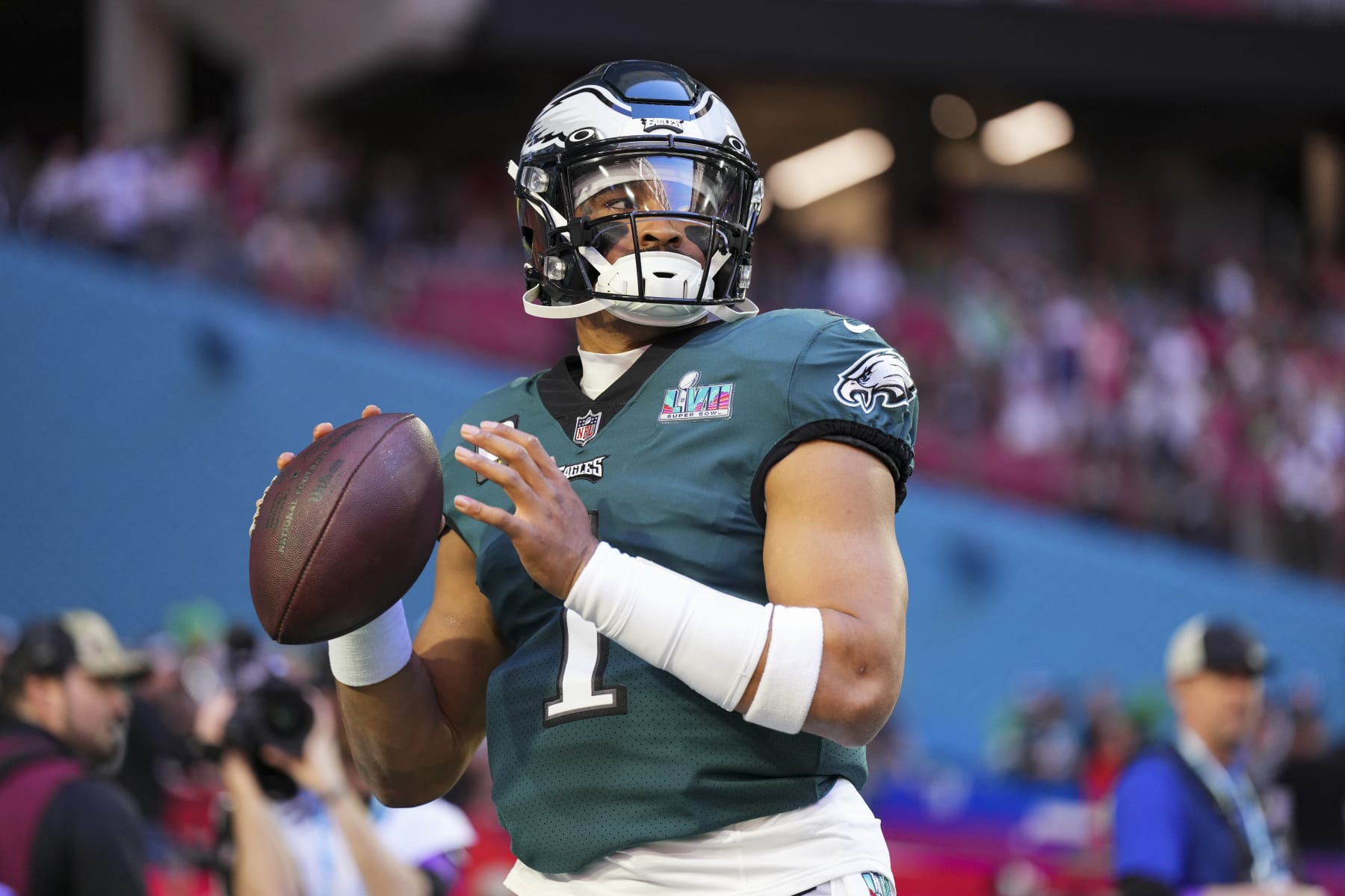 GLENDALE, AZ - FEBRUARY 12: Jalen Hurts #1 of the Philadelphia Eagles warms up against the Kansas City Chiefs prior to Super Bowl LVII at State Farm Stadium on February 12, 2023 in Glendale, Arizona. (Photo by Cooper Neill/Getty Images) GLENDALE, AZ - FEBRUARY 12: Jalen Hurts #1 of the Philadelphia Eagles warms up against the Kansas City Chiefs prior to Super Bowl LVII at State Farm Stadium on February 12, 2023 in Glendale, Arizona. (Photo by Cooper Neill/Getty Images)