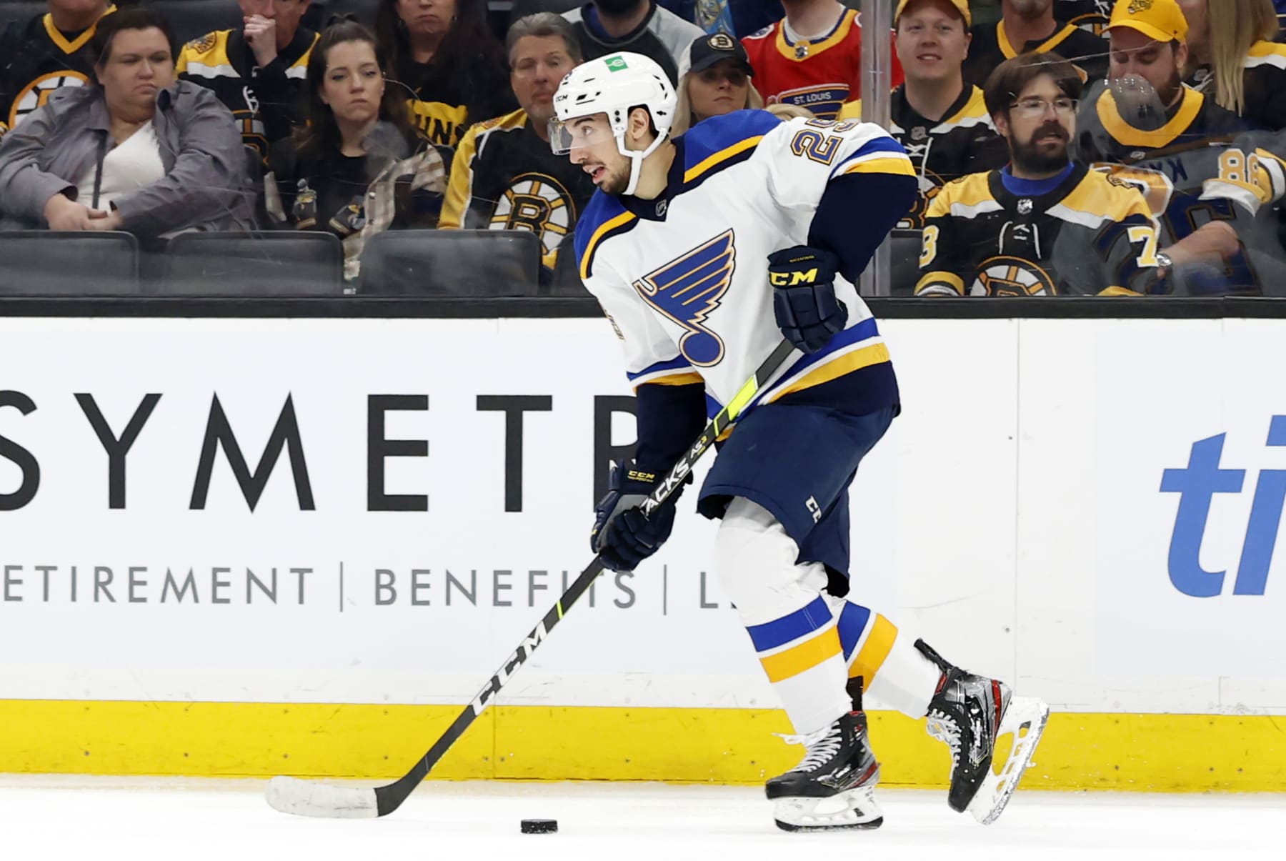 BOSTON, MA - APRIL 12: St. Louis Blues right wing Jordan Kyrou (25) during a game between the Boston Bruins and the St. Louis Blues on April 12, 2022, at TD Garden in Boston, Massachusetts. (Photo by Fred Kfoury III/Icon Sportswire via Getty Images)