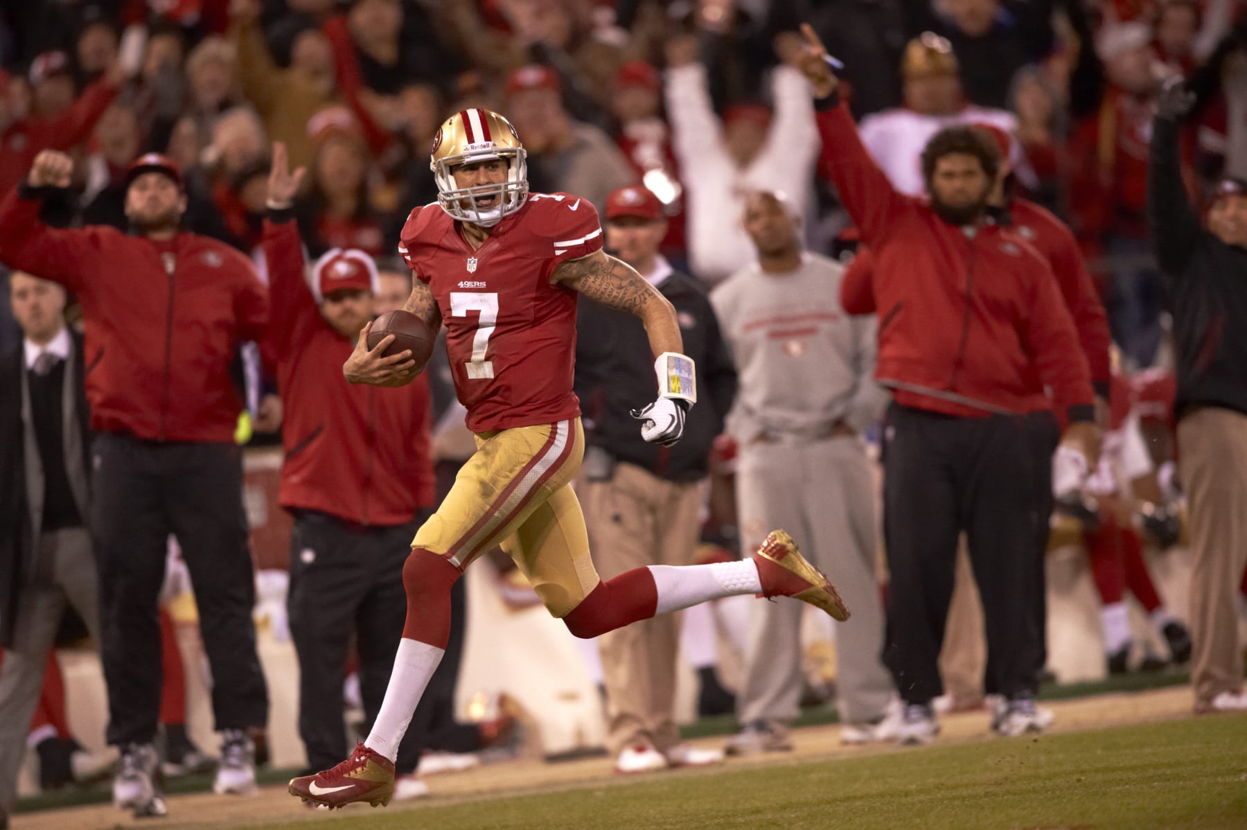 Football: NFC Playoffs: San Francisco 49ers QB Colin Kaepernick (7) in action, rushing for touchdown vs Green Bay Packers at Candlestick Park.
San Francisco, CA 1/12/2013
CREDIT: John W. McDonough (Photo by John W. McDonough /Sports Illustrated via Getty Images)
(Set Number: X156013 TK1 R5 F196 )