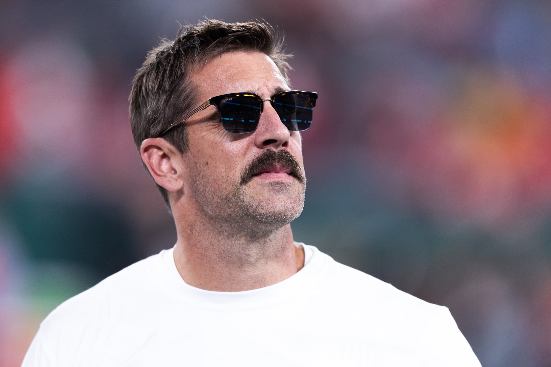 EAST RUTHERFORD, NEW JERSEY - OCTOBER 01: Injured Aaron Rodgers #8 of the New York Jets looks on prior to the game against the Kansas City Chiefs at MetLife Stadium on October 01, 2023 in East Rutherford, New Jersey. (Photo by Dustin Satloff/Getty Images)