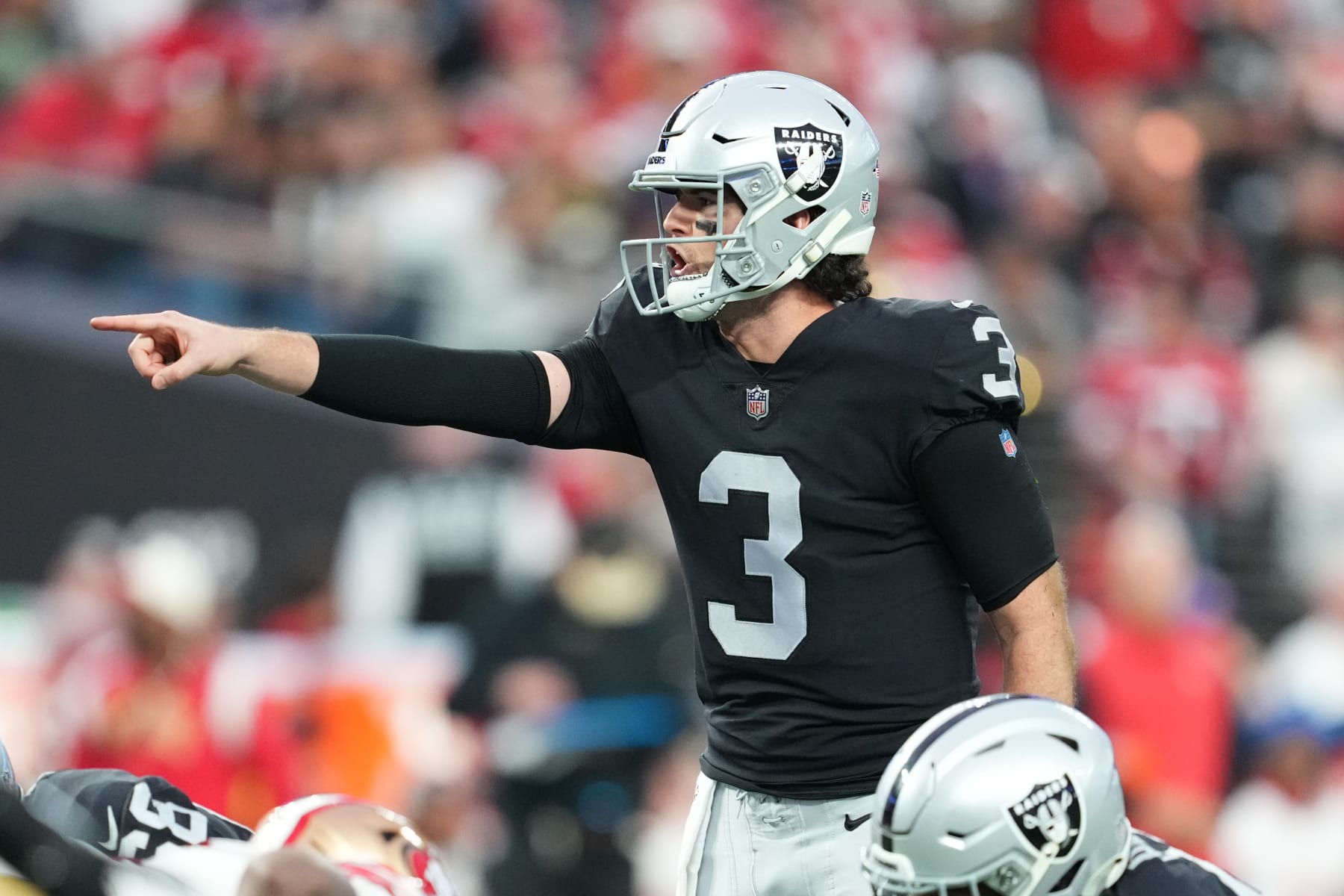 LAS VEGAS, NEVADA - JANUARY 01: Quarterback Jarrett Stidham #3 of the Las Vegas Raiders signals at the line of scrimmage during the first half of a game against the San Francisco 49ers at Allegiant Stadium on January 01, 2023 in Las Vegas, Nevada. (Photo by Chris Unger/Getty Images)