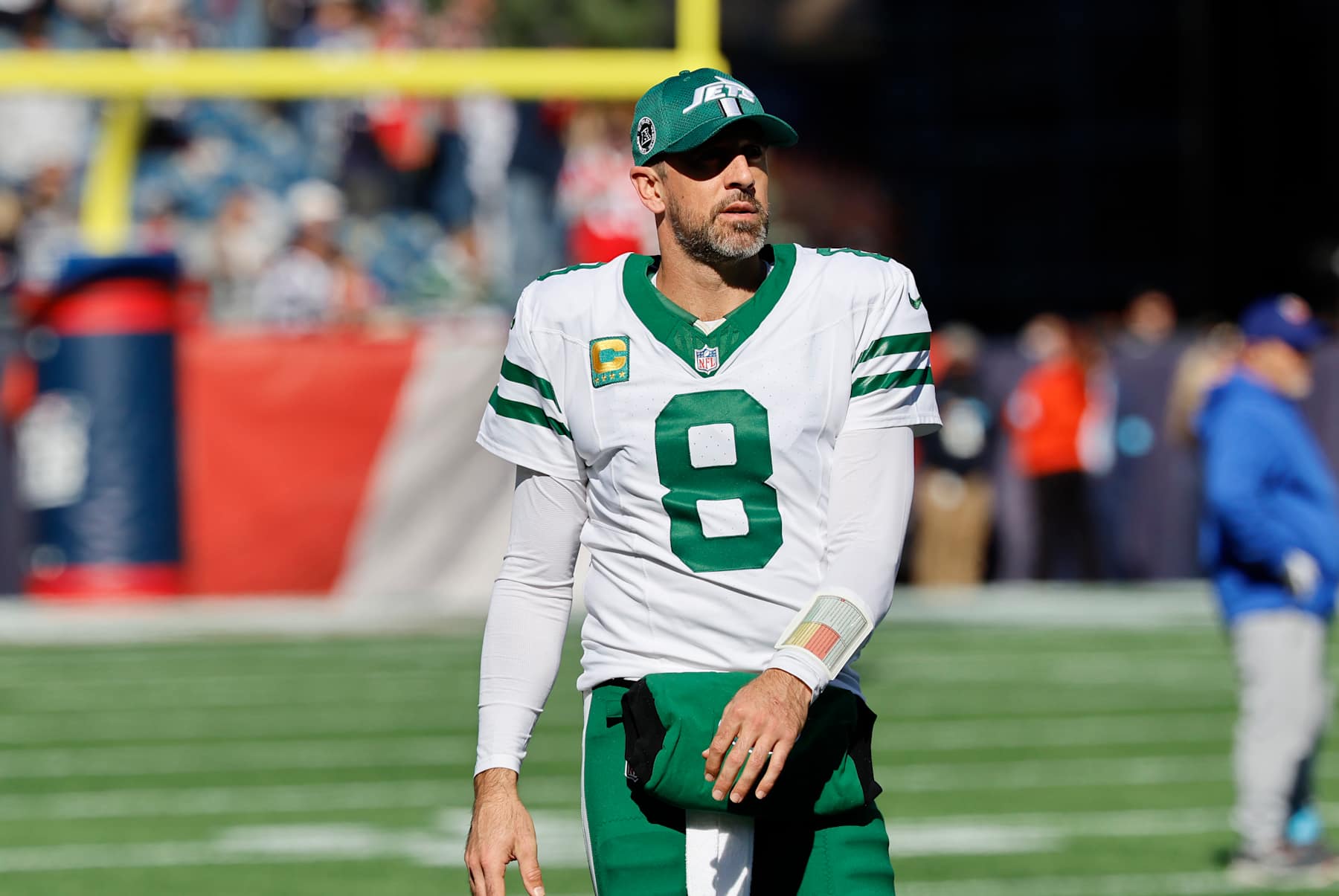 FOXBOROUGH, MA - OCTOBER 27: New York Jets quarterback Aaron Rodgers (8) before a game between the New England Patriots and the New York Jets on October 27, 2024, at Gillette Stadium in Foxborough, Massachusetts. (Photo by Fred Kfoury III/Icon Sportswire via Getty Images)