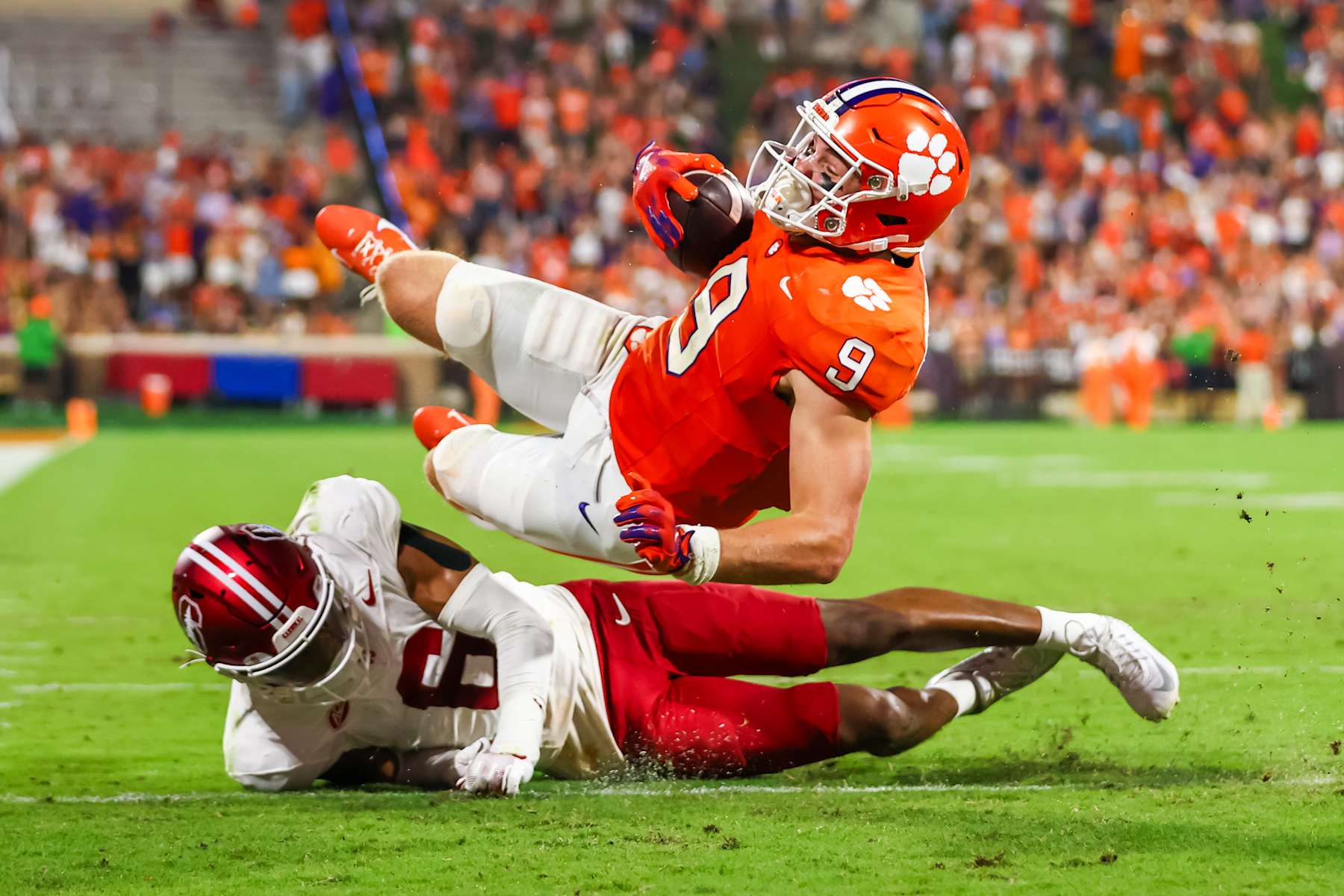 Clemson tight end Jake Briningstool