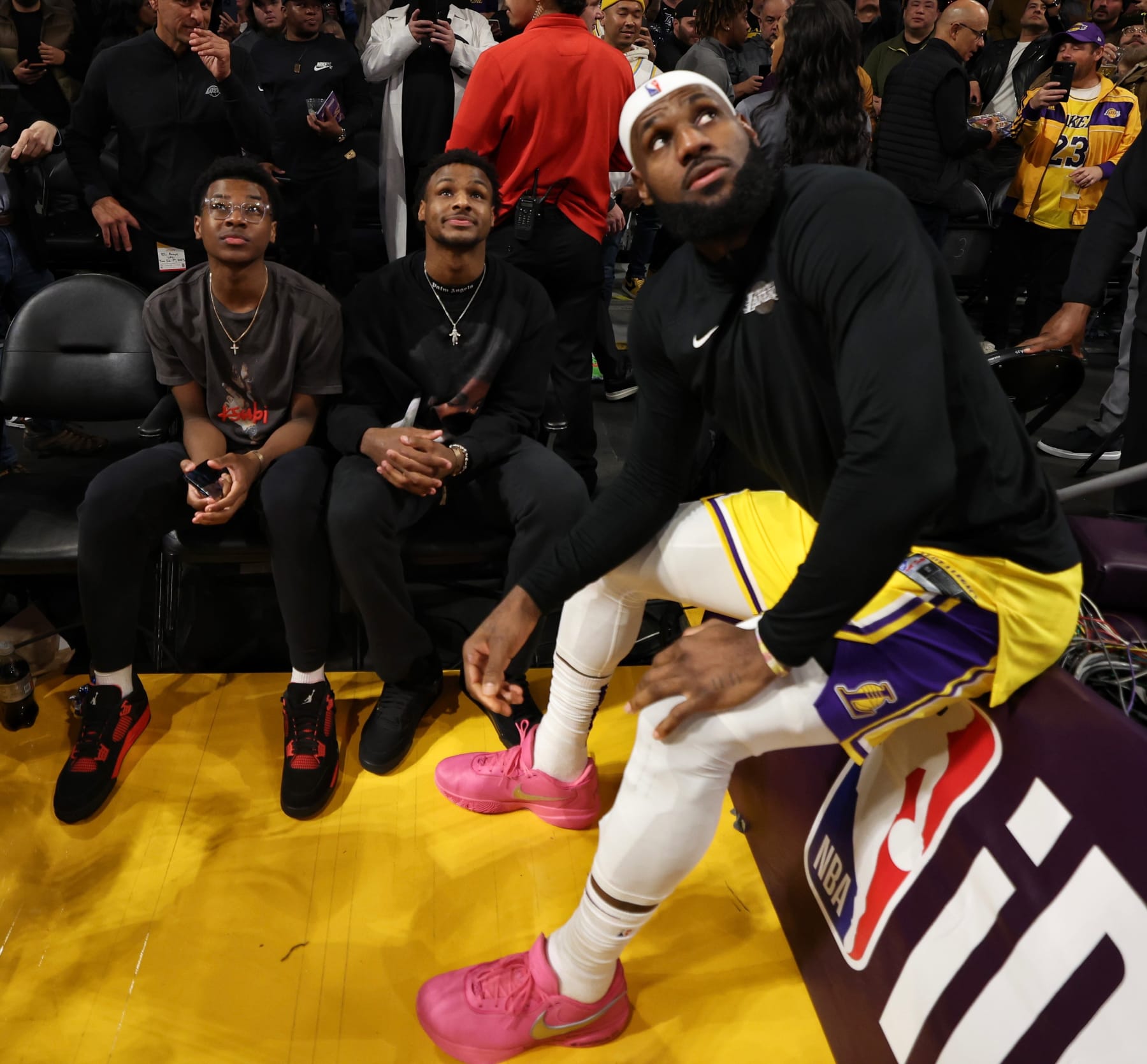 lebron signing autographs