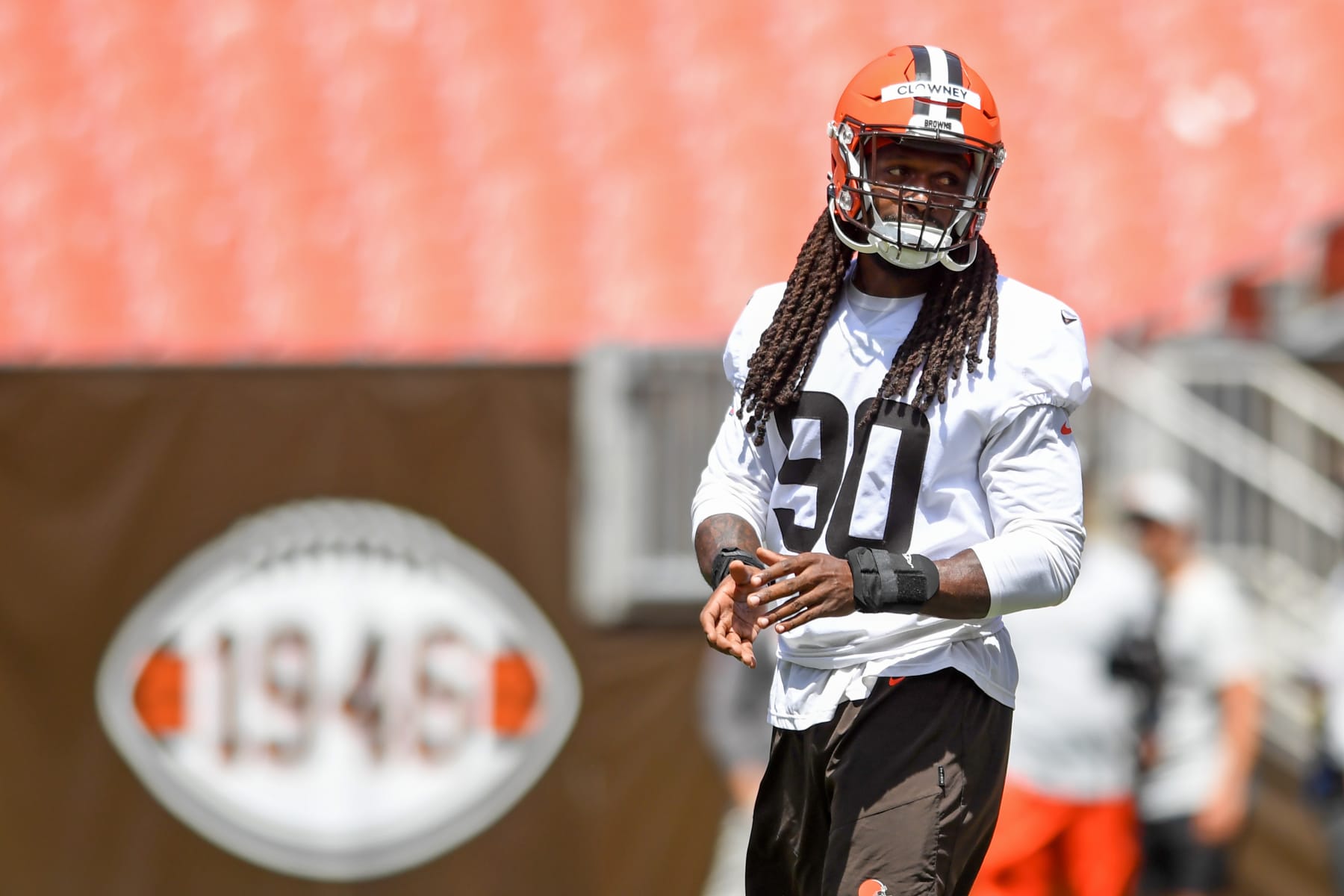 CLEVELAND, OH - JUNE 16: Jadeveon Clowney #90 of the Cleveland Browns looks on during the Cleveland Browns mandatory minicamp at FirstEnergy Stadium on June 16, 2022 in Cleveland, Ohio. (Photo by Nick Cammett/Diamond Images via Getty Images)