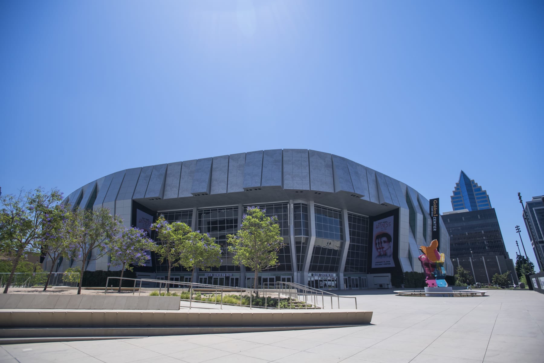 The Golden 1 Center stands in downtown Sacramento, California, U.S., on Tuesday, June 6, 2017. As the cost of daily life tests the bounds of gravity in San Francisco, a beneficiary has emerged 90 miles away. Sacramento, the California capital whose last flirtation with national prominence arguably was during the 19th-century Gold Rush, is seeing its property-tax base and revenue surge. Photographer: David Paul Morris/Bloomberg via Getty Images