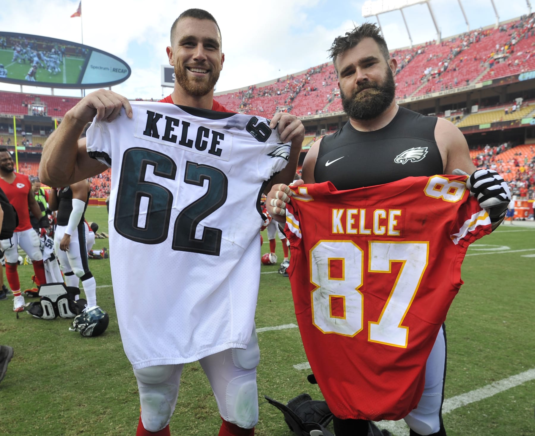 Travis Kelce, Jason Kelce