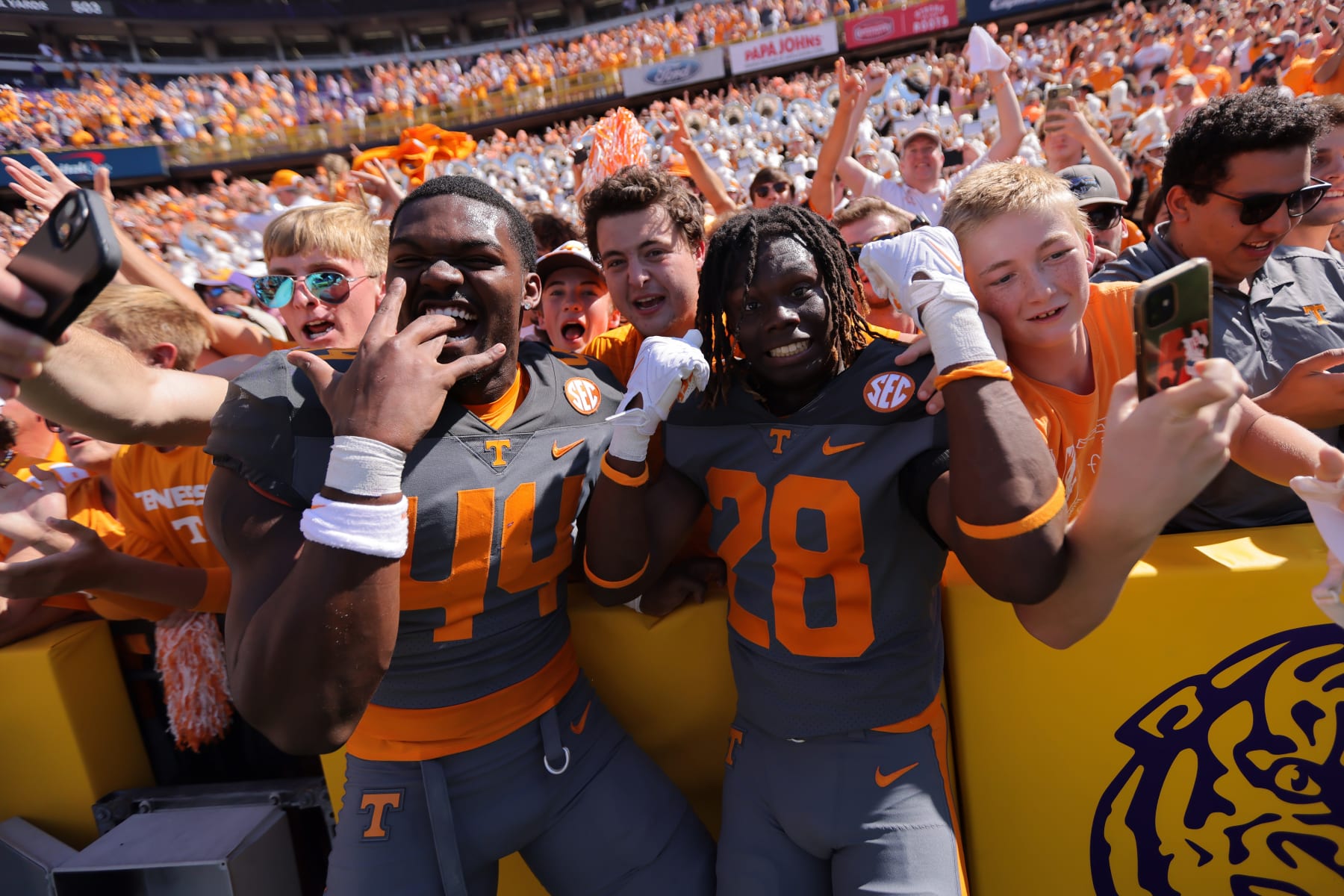 BATON ROUGE, LOUISIANA - OCTOBER 08: The Tennessee Volunteers celebrate after a game against the LSU Tigers at Tiger Stadium on October 08, 2022 in Baton Rouge, Louisiana. (Photo by Jonathan Bachman/Getty Images)