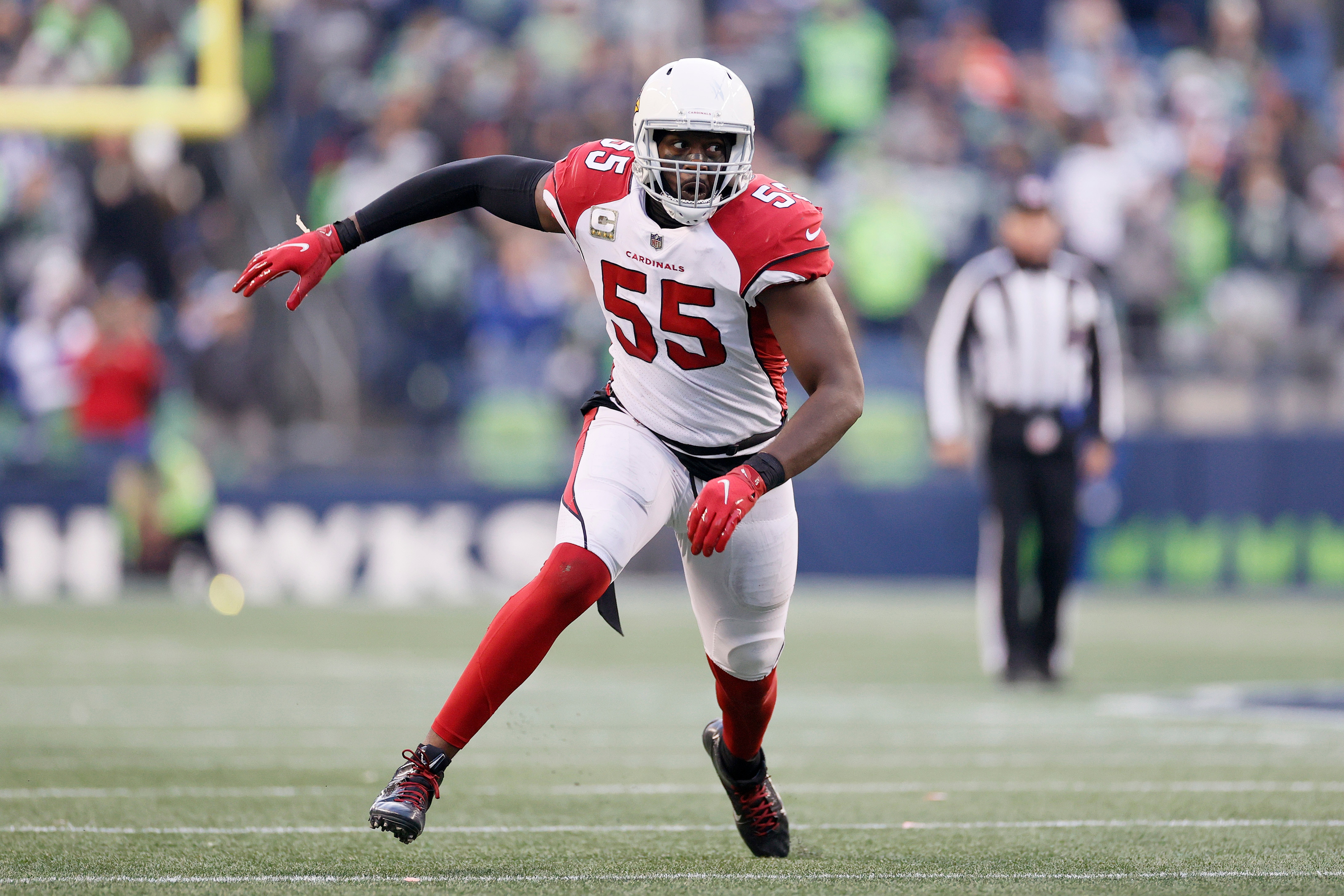 SEATTLE, WASHINGTON - NOVEMBER 21: Chandler Jones #55 of the Arizona Cardinals in action against the Seattle Seahawks during the second half at Lumen Field on November 21, 2021 in Seattle, Washington. (Photo by Steph Chambers/Getty Images)