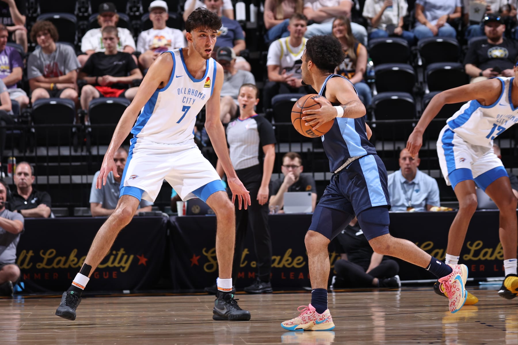 SALT LAKE CITY, UT - JULY 5: Chet Holmgren #7 of the Oklahoma City Thunder plays defense during the game against the Memphis Grizzlies during the 2023 NBA Salt Lake City Summer League on July 5, 2023 at the Delta Center in Salt Lake City, Utah. NOTE TO USER: User expressly acknowledges and agrees that, by downloading and or using this Photograph, User is consenting to the terms and conditions of the Getty Images License Agreement. Mandatory Copyright Notice: Copyright 2023 NBAE (Photo by Melissa Majchrzak/NBAE via Getty Images)