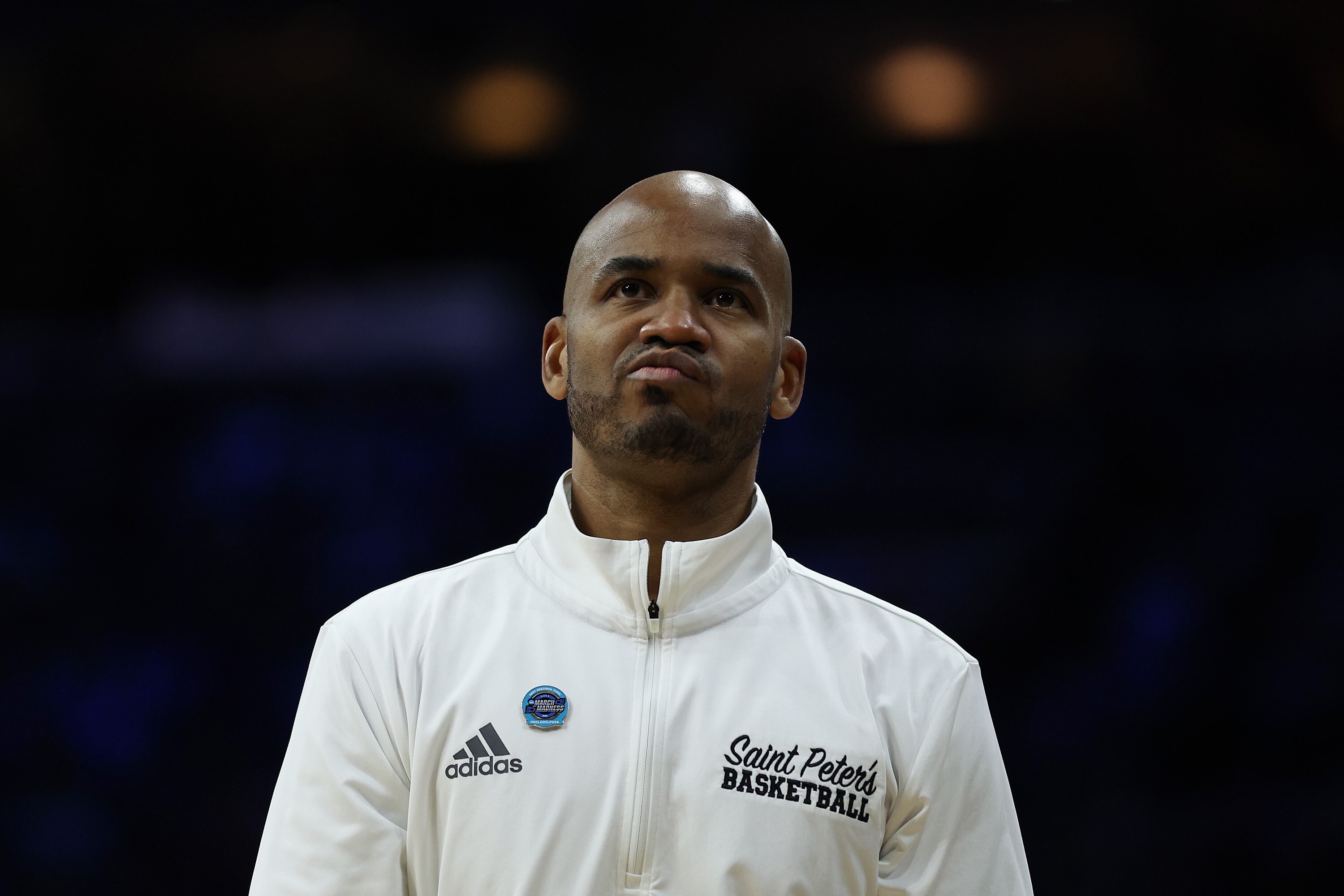 PHILADELPHIA, PENNSYLVANIA - MARCH 27: Head coach Shaheen Holloway of the St. Peter's Peacocks reacts on the sidelines during the first half of the game against the North Carolina Tar Heels in the Elite Eight round of the 2022 NCAA Men's Basketball Tournament at Wells Fargo Center on March 27, 2022 in Philadelphia, Pennsylvania. (Photo by Patrick Smith/Getty Images)