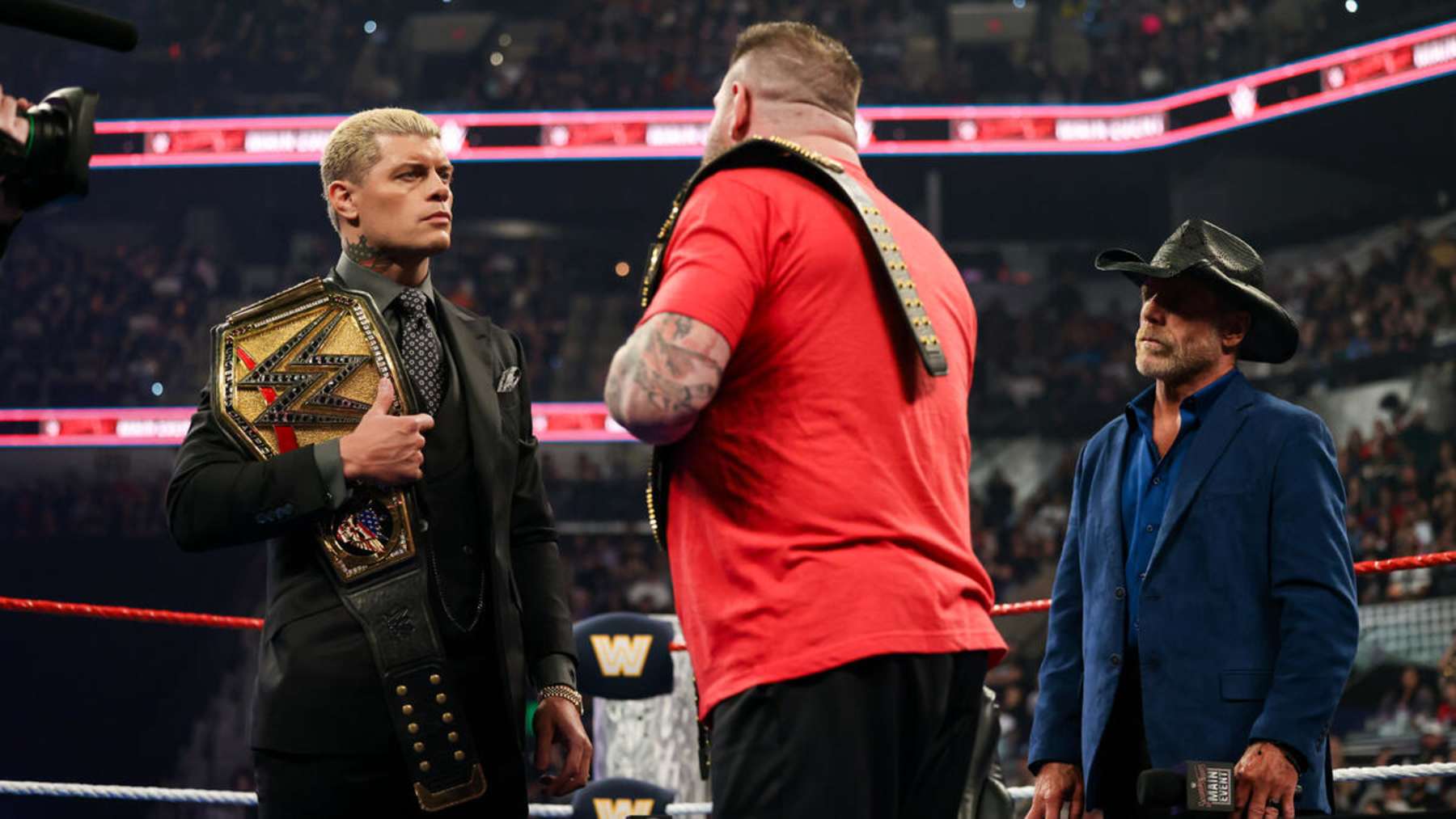 Cody Rhodes and Kevin Owens have signed the contract for their Royal Rumble clash. Who will prevail?