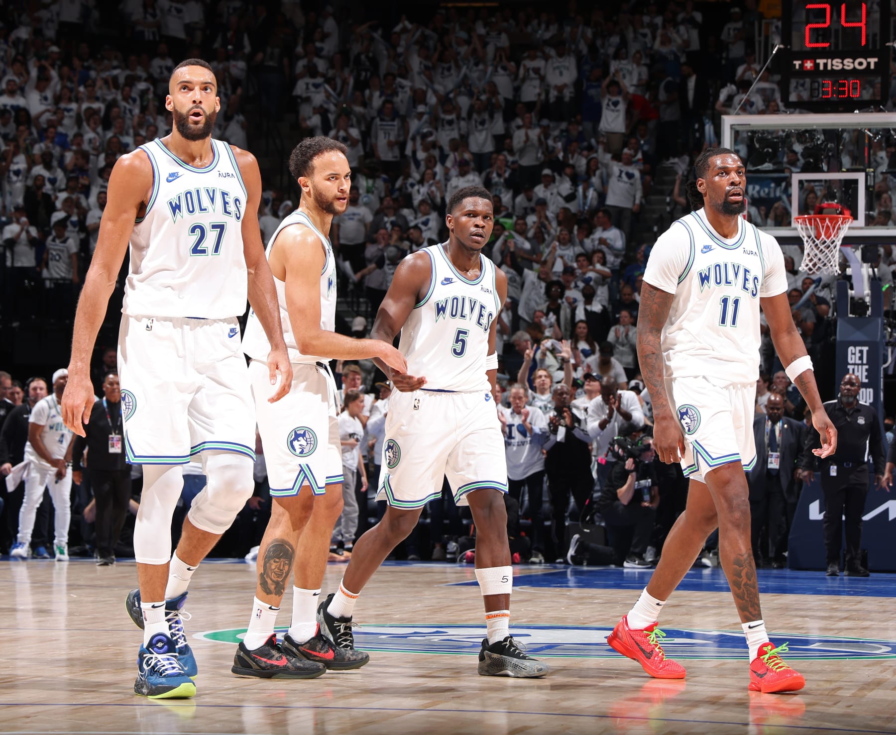 Rudy Gobert, Kyle Anderson, Anthony Edwards and Naz Reid