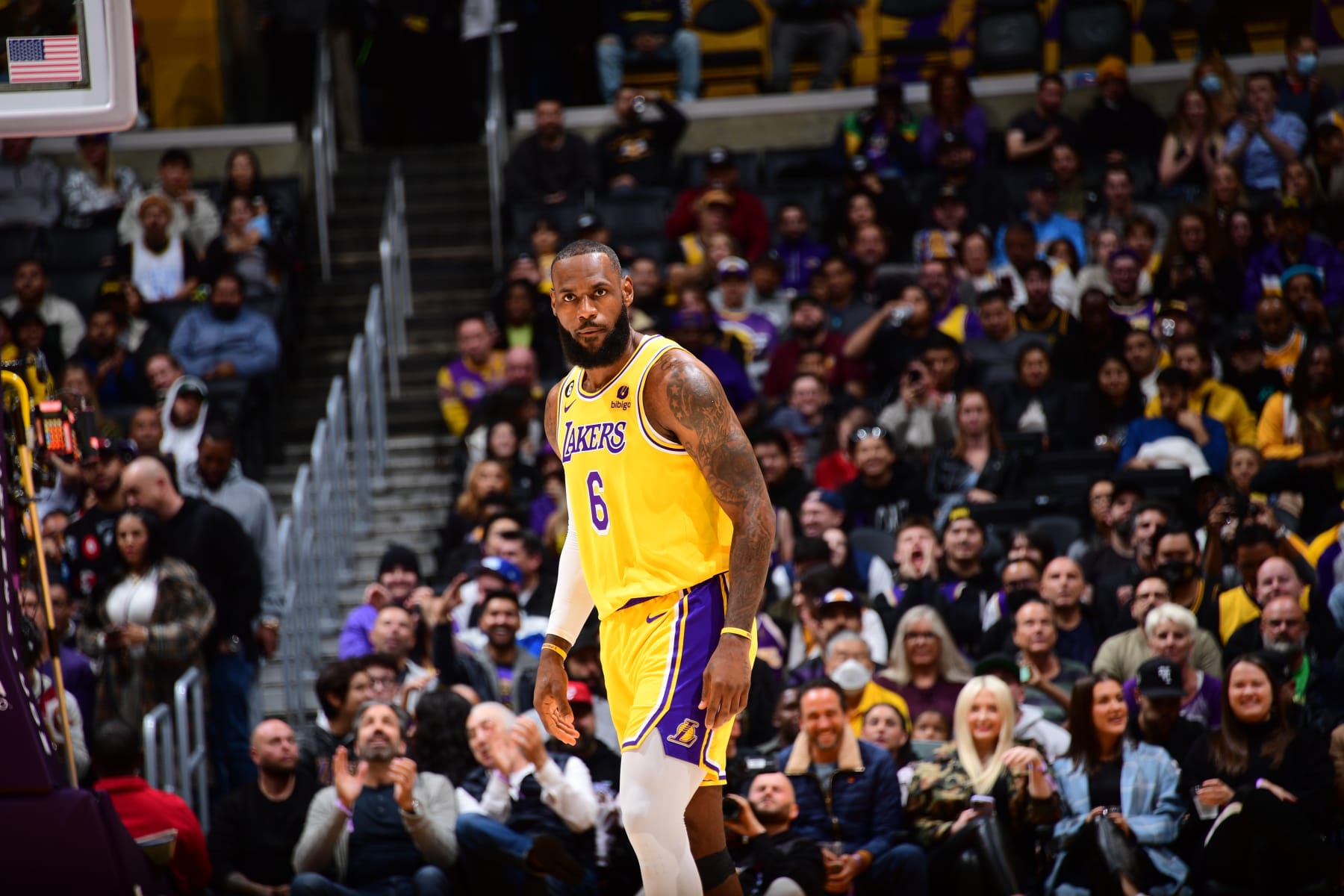 LOS ANGELES, CA - NOVEMBER 28: LeBron James #6 of the Los Angeles Lakers looks on during the game against the Indiana Pacers on November 28, 2022 at Crypto.Com Arena in Los Angeles, California. NOTE TO USER: User expressly acknowledges and agrees that, by downloading and/or using this Photograph, user is consenting to the terms and conditions of the Getty Images License Agreement. Mandatory Copyright Notice: Copyright 2022 NBAE (Photo by Adam Pantozzi/NBAE via Getty Images)
