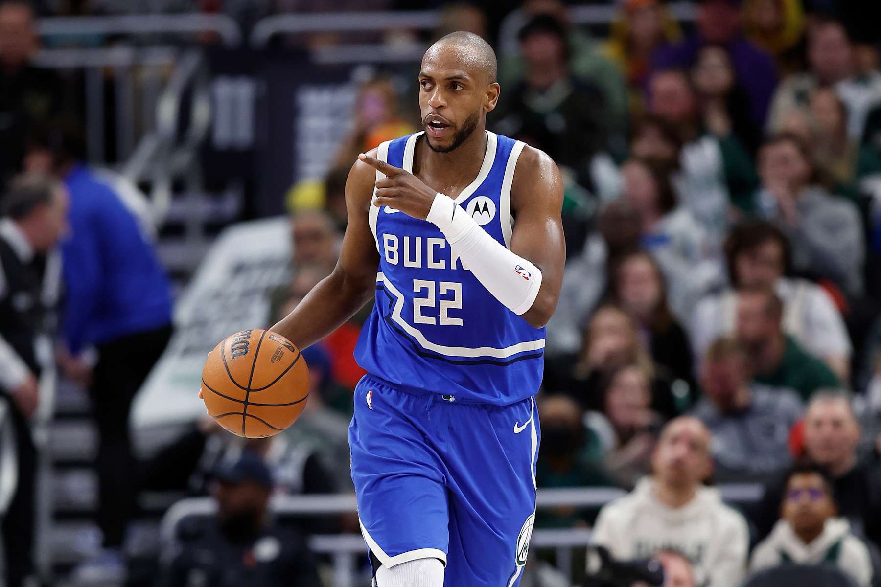 MILWAUKEE, WISCONSIN - JANUARY 17: Khris Middleton #22 of the Milwaukee Bucks dribbles up court during the second half of the game against the Toronto Raptors at Fiserv Forum on January 17, 2025 in Milwaukee, Wisconsin. NOTE TO USER: User expressly acknowledges and agrees that, by downloading and or using this photograph, User is consenting to the terms and conditions of the Getty Images License Agreement. (Photo by John Fisher/Getty Images) MILWAUKEE, WISCONSIN - JANUARY 17: Khris Middleton #22 of the Milwaukee Bucks dribbles up court during the second half of the game against the Toronto Raptors at Fiserv Forum on January 17, 2025 in Milwaukee, Wisconsin. NOTE TO USER: User expressly acknowledges and agrees that, by downloading and or using this photograph, User is consenting to the terms and conditions of the Getty Images License Agreement. (Photo by John Fisher/Getty Images)